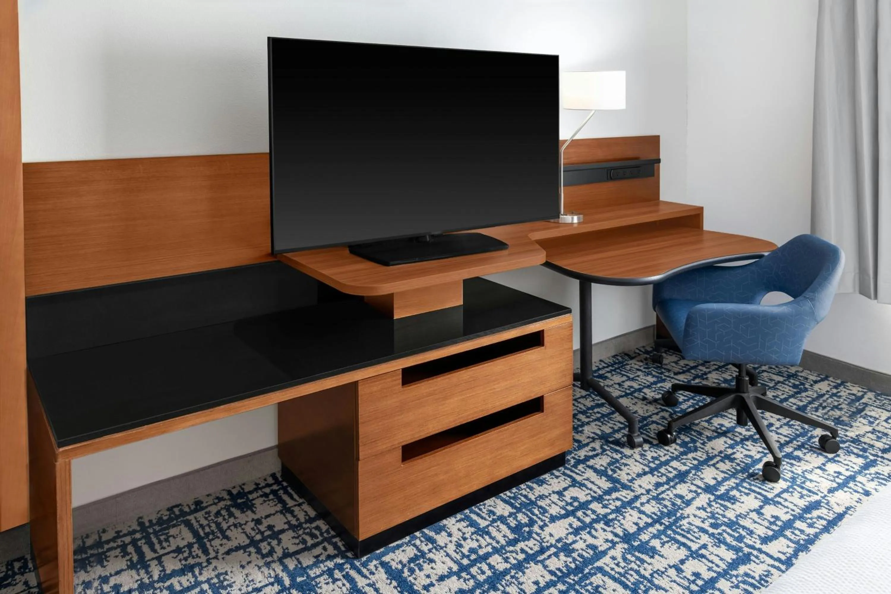 Photo of the whole room in Fairfield Inn and Suites by Marriott Calhoun