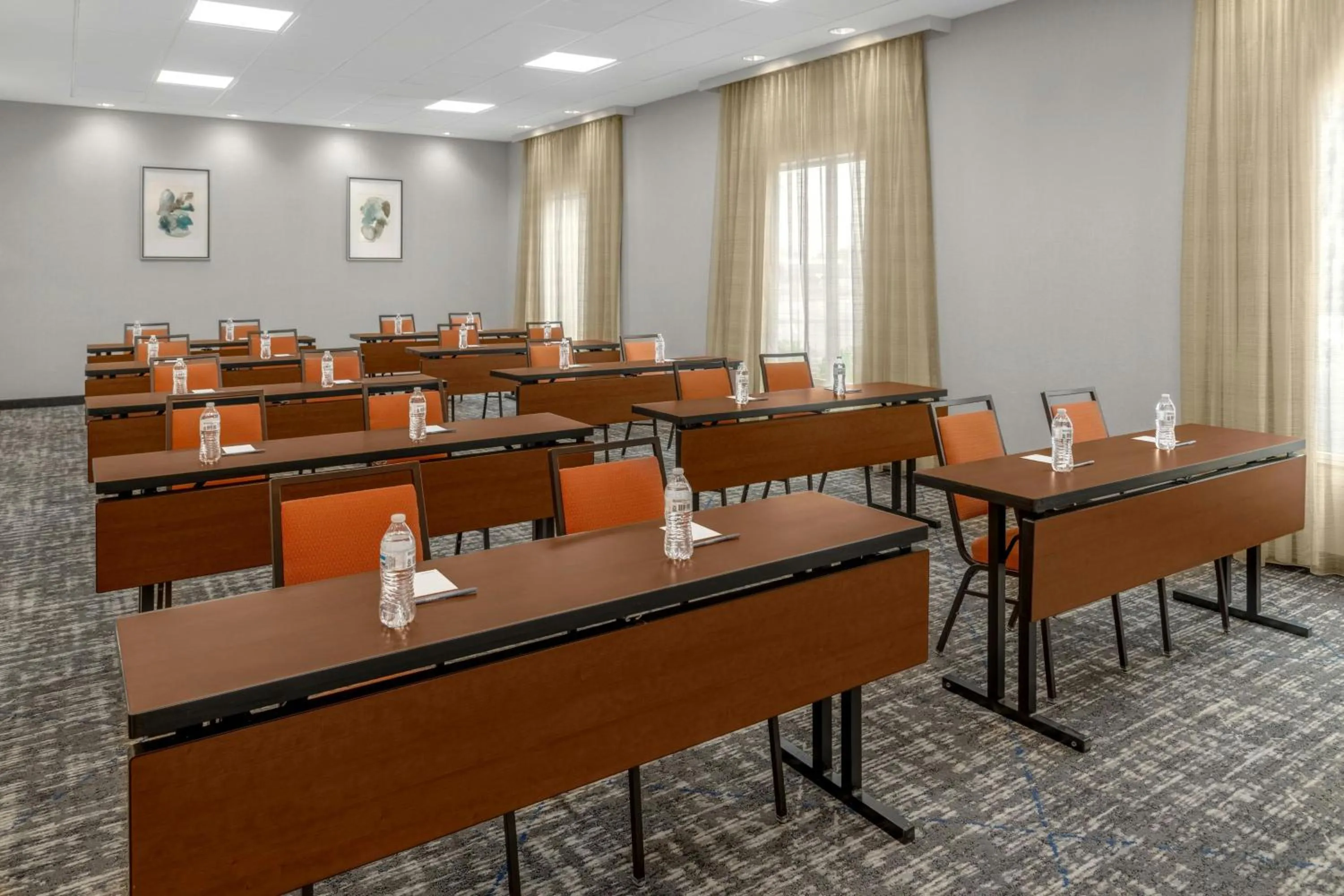 Meeting/conference room in Fairfield Inn and Suites by Marriott Calhoun