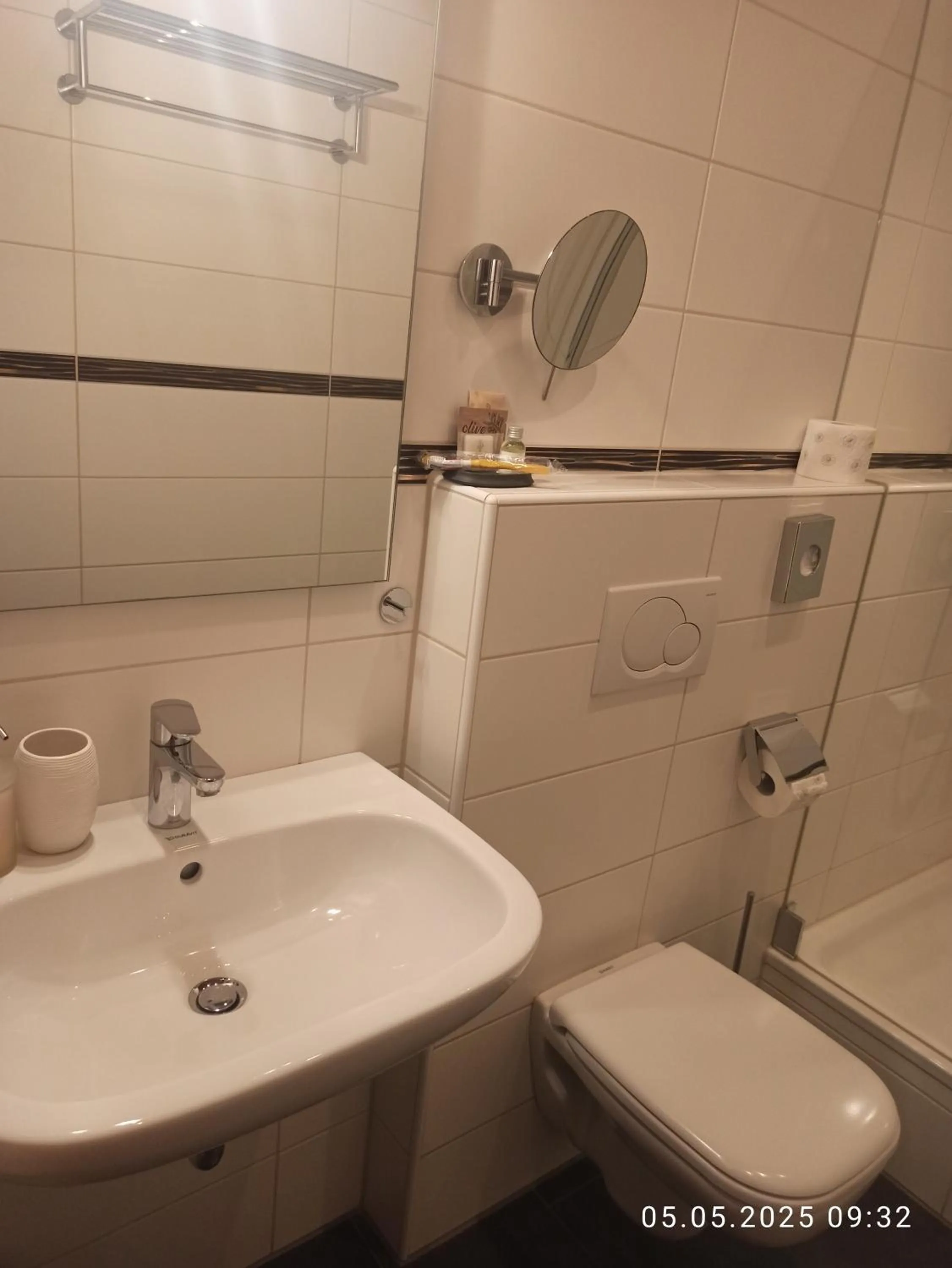 Toilet in Gasthof Hirsch