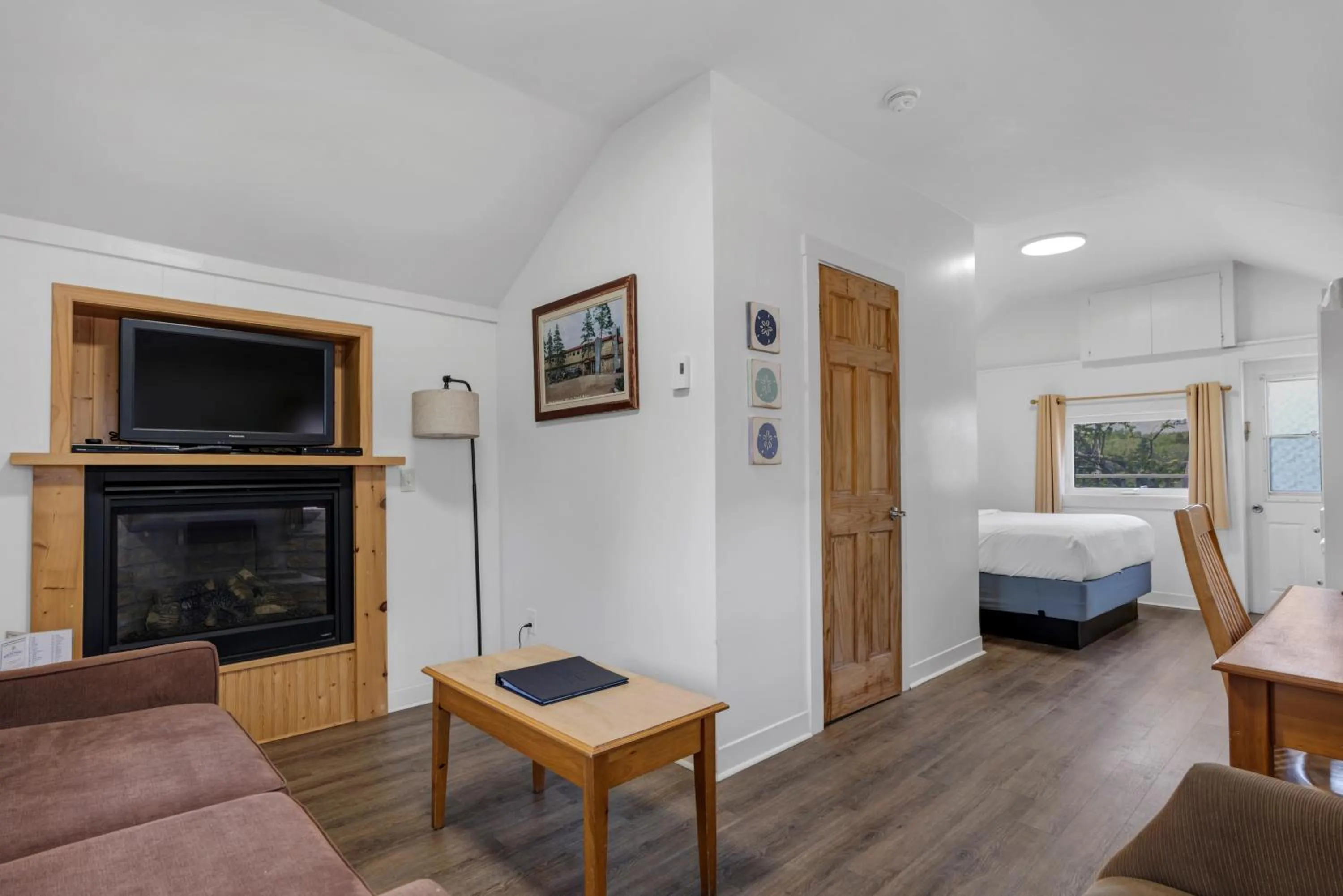 TV and multimedia, Bed in White Point Beach Resort