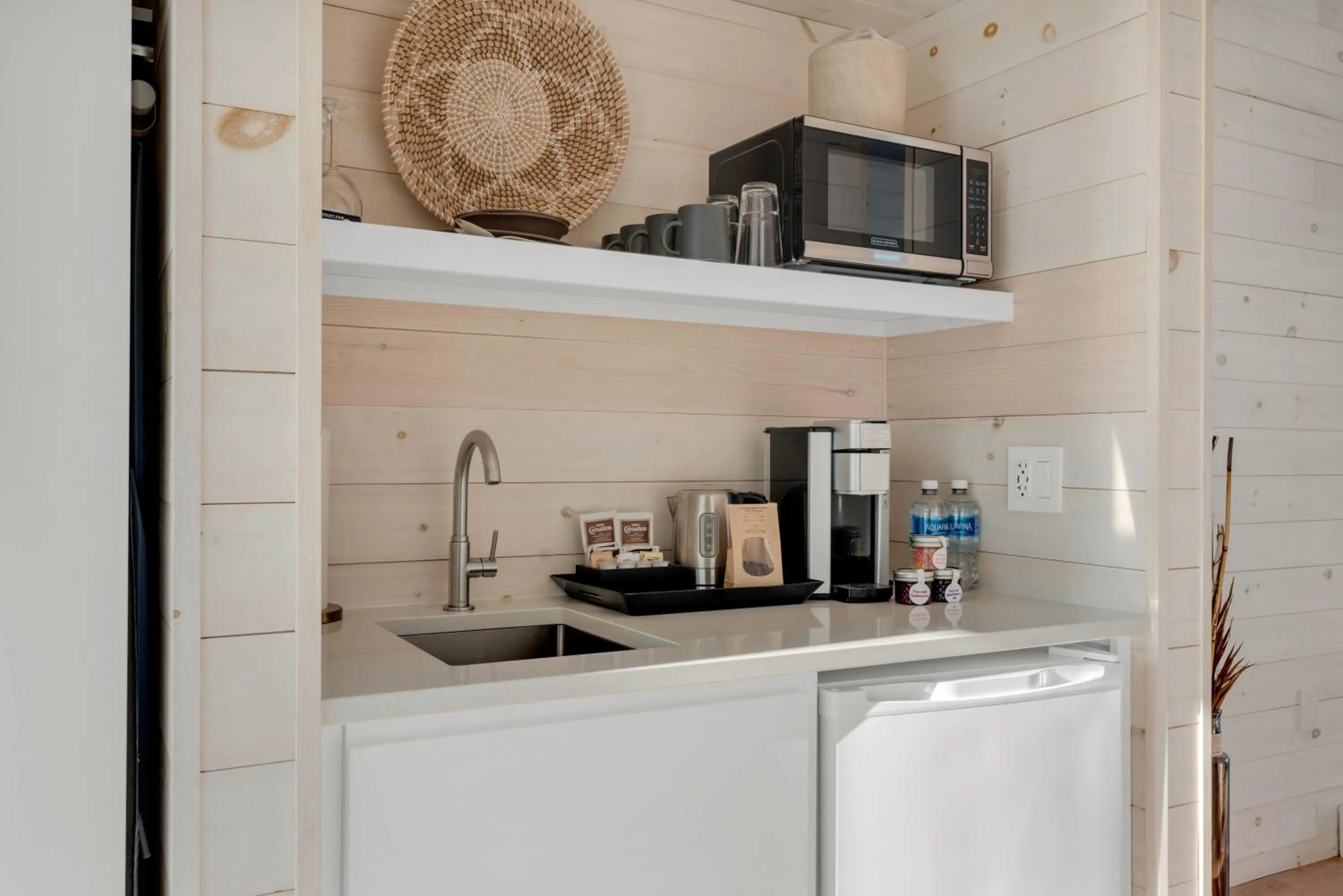 Coffee/tea facilities in White Point Beach Resort