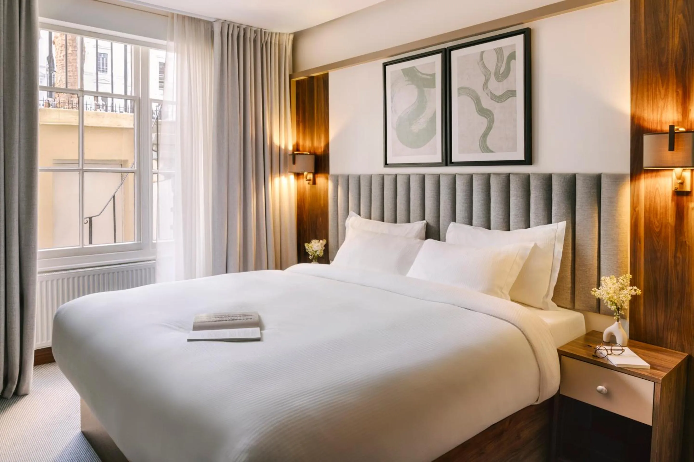 Bed in Sonder The Voyage