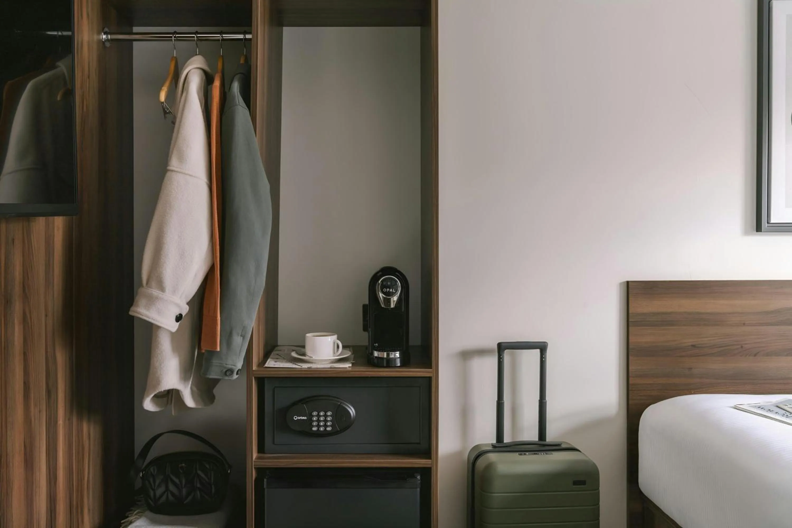 Bedroom, Bed in The Voyage Hotel Paddington