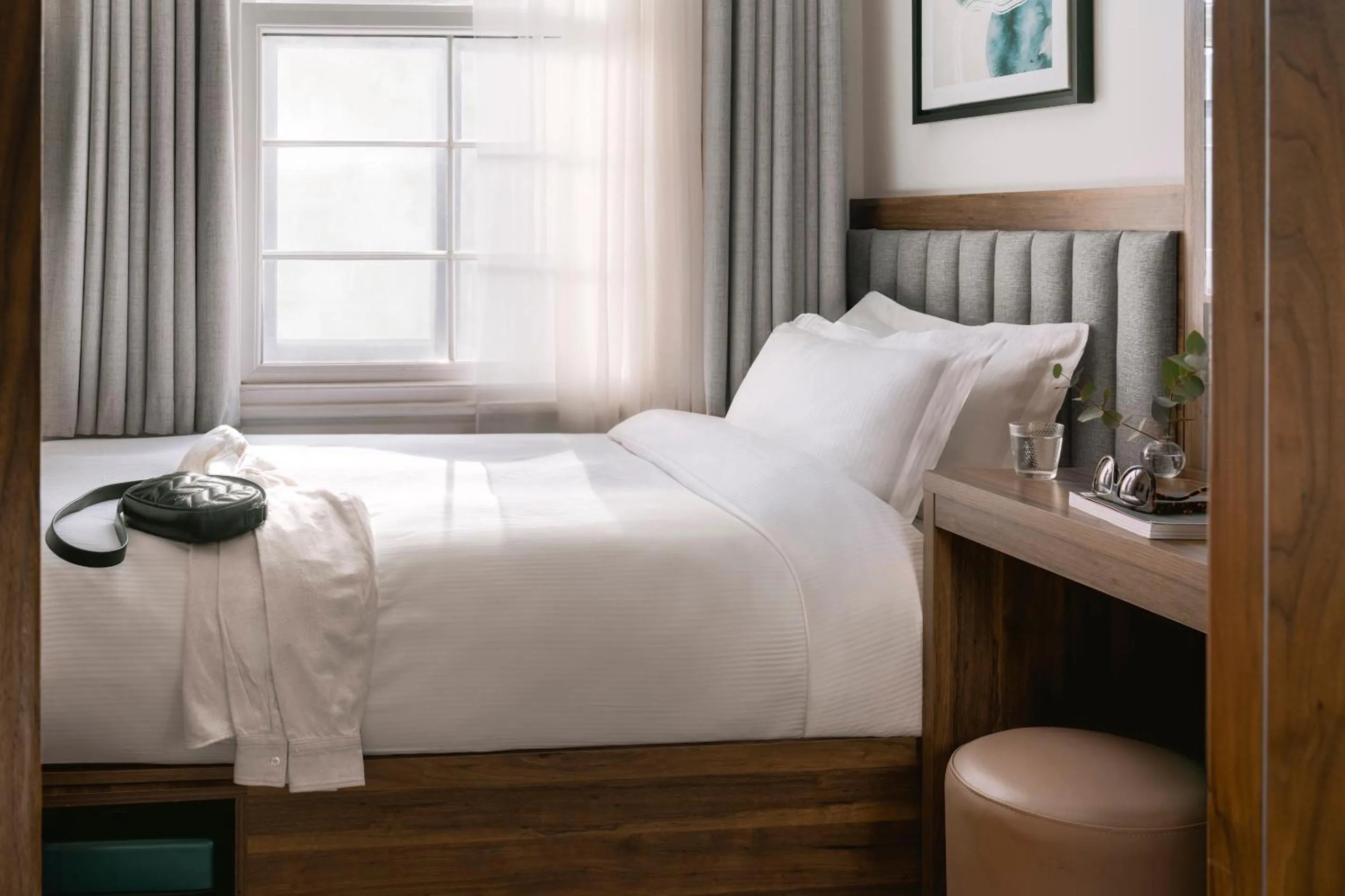 Bed in Sonder The Voyage