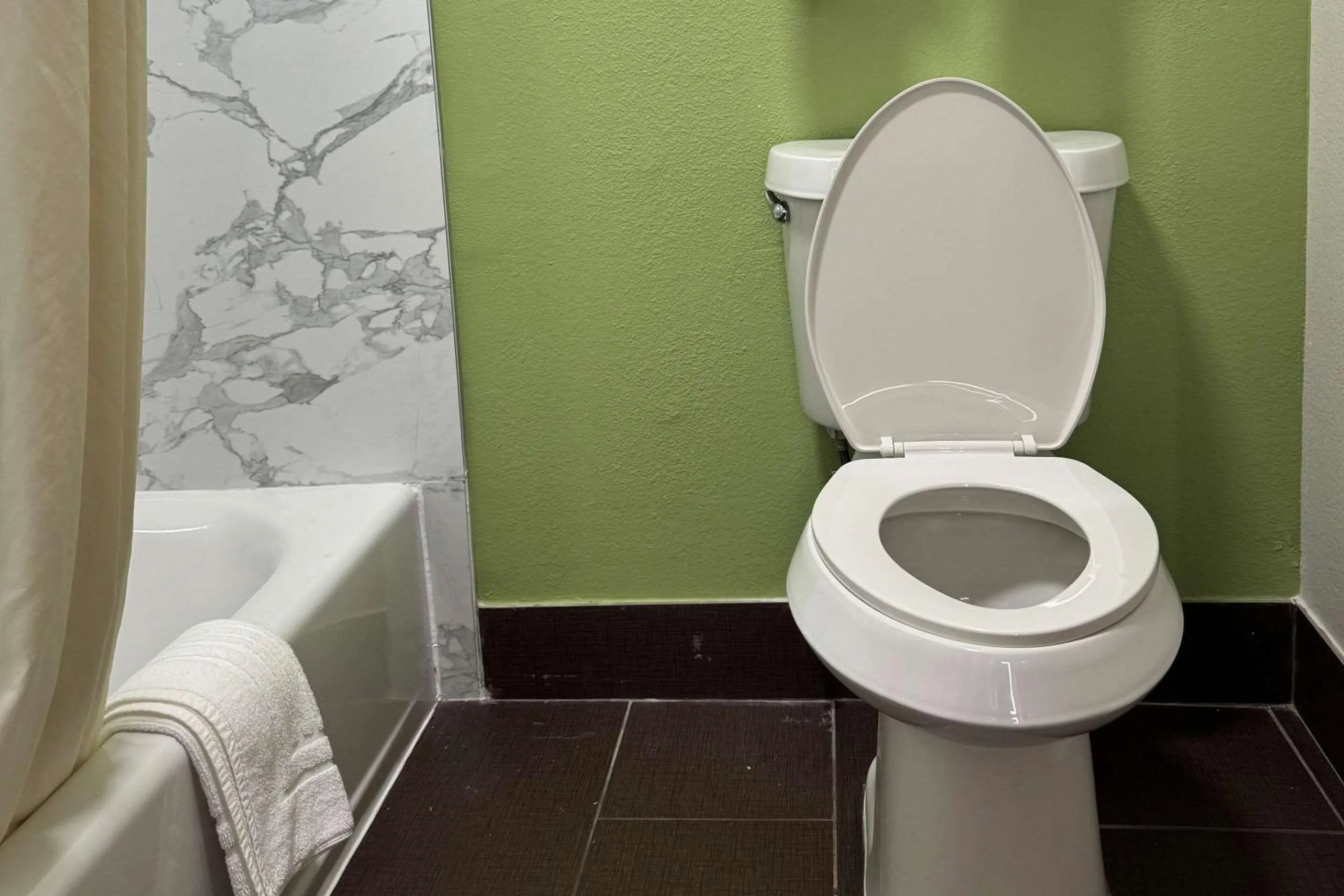 Bedroom in Quality Inn Sulphur - Lake Charles