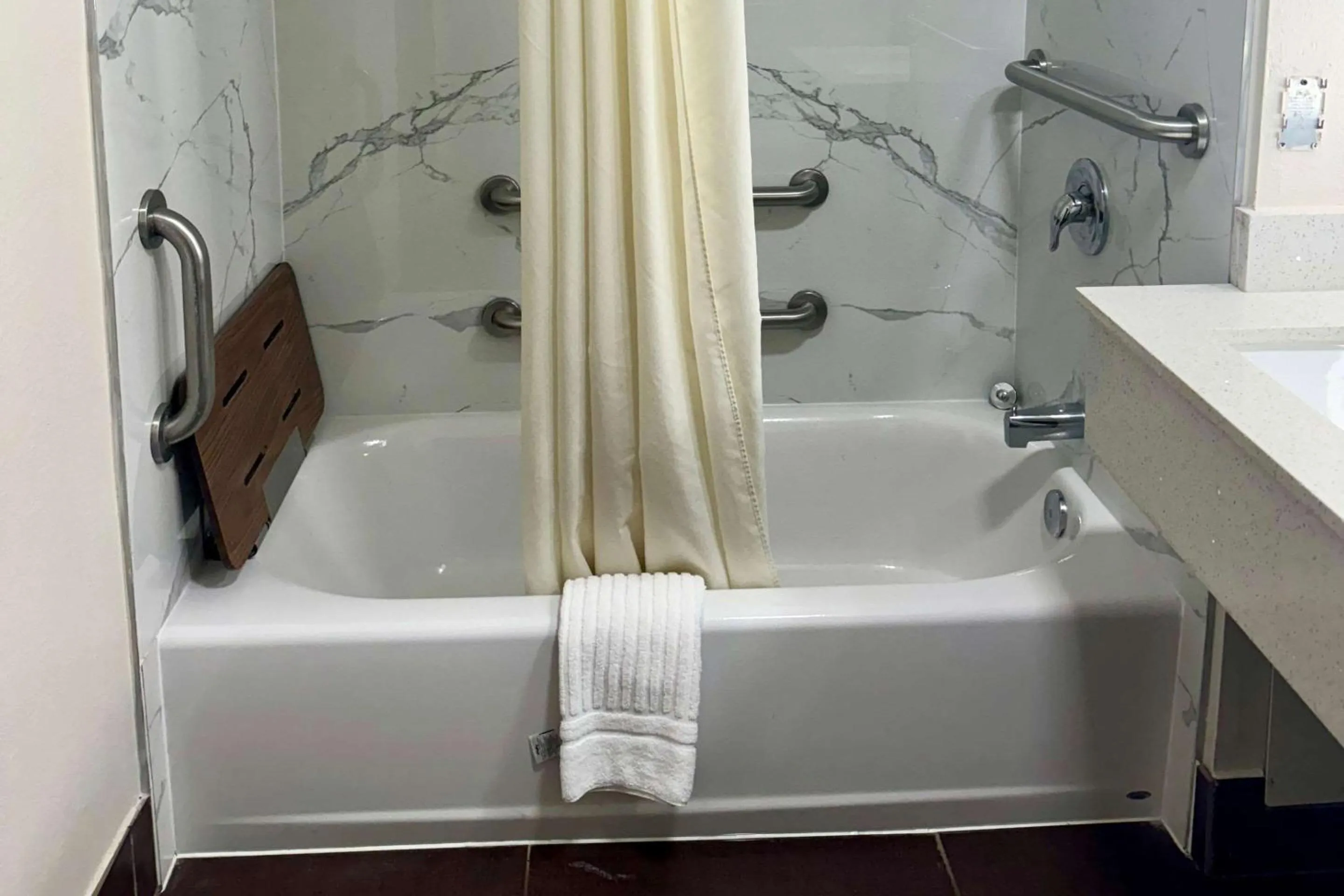 Bedroom in Quality Inn Sulphur - Lake Charles