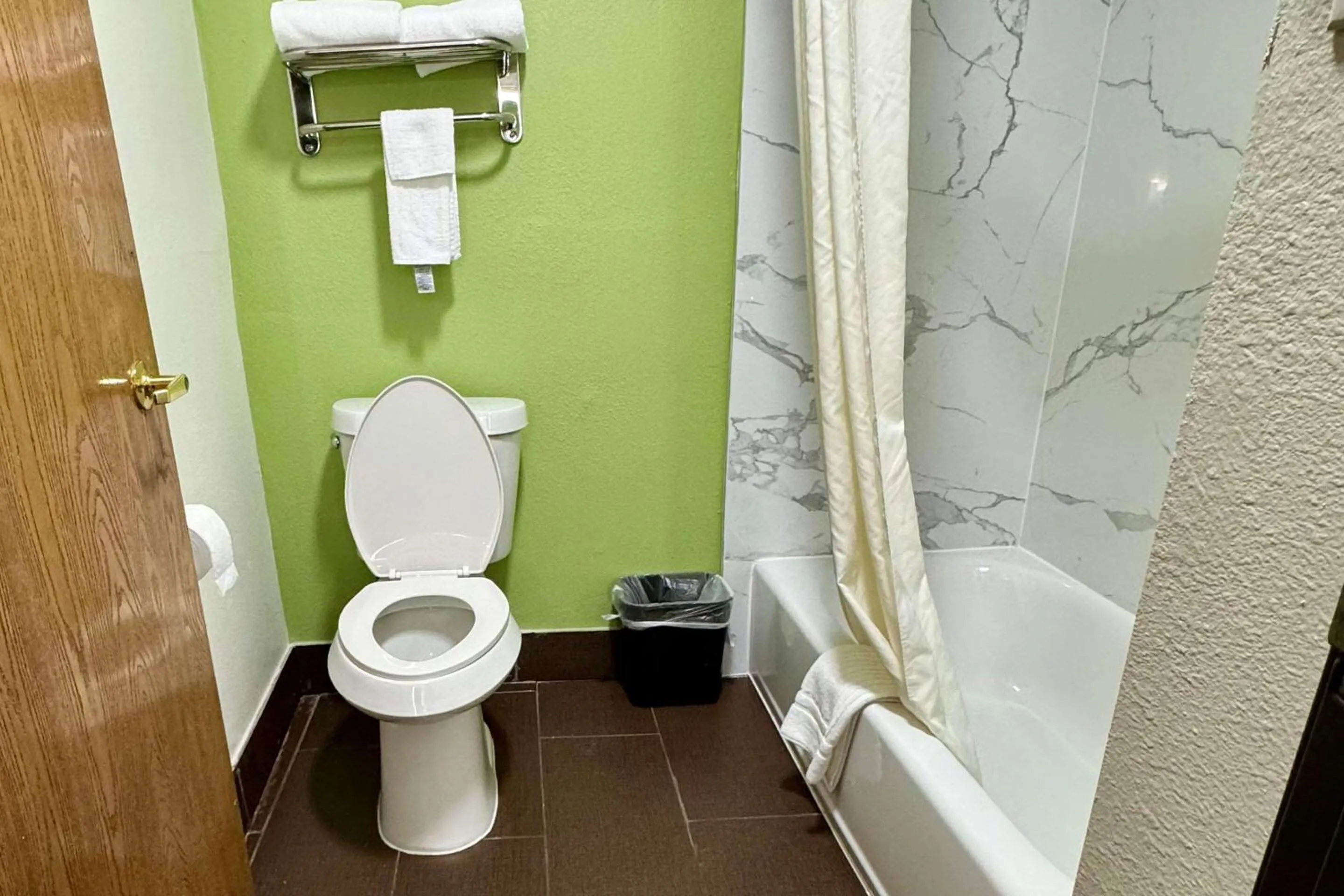 Bedroom in Quality Inn Sulphur - Lake Charles