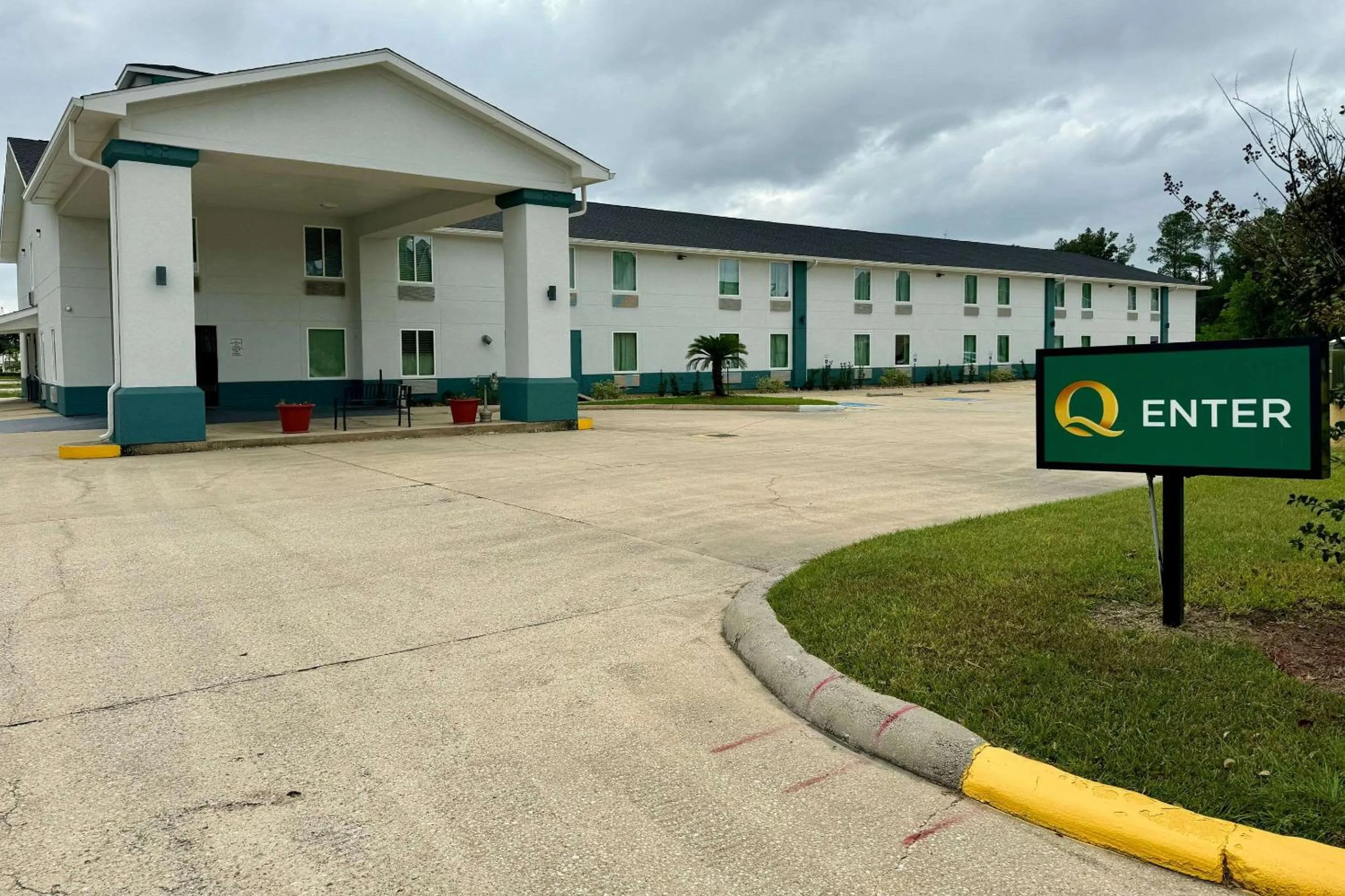 Property building in Quality Inn Sulphur - Lake Charles