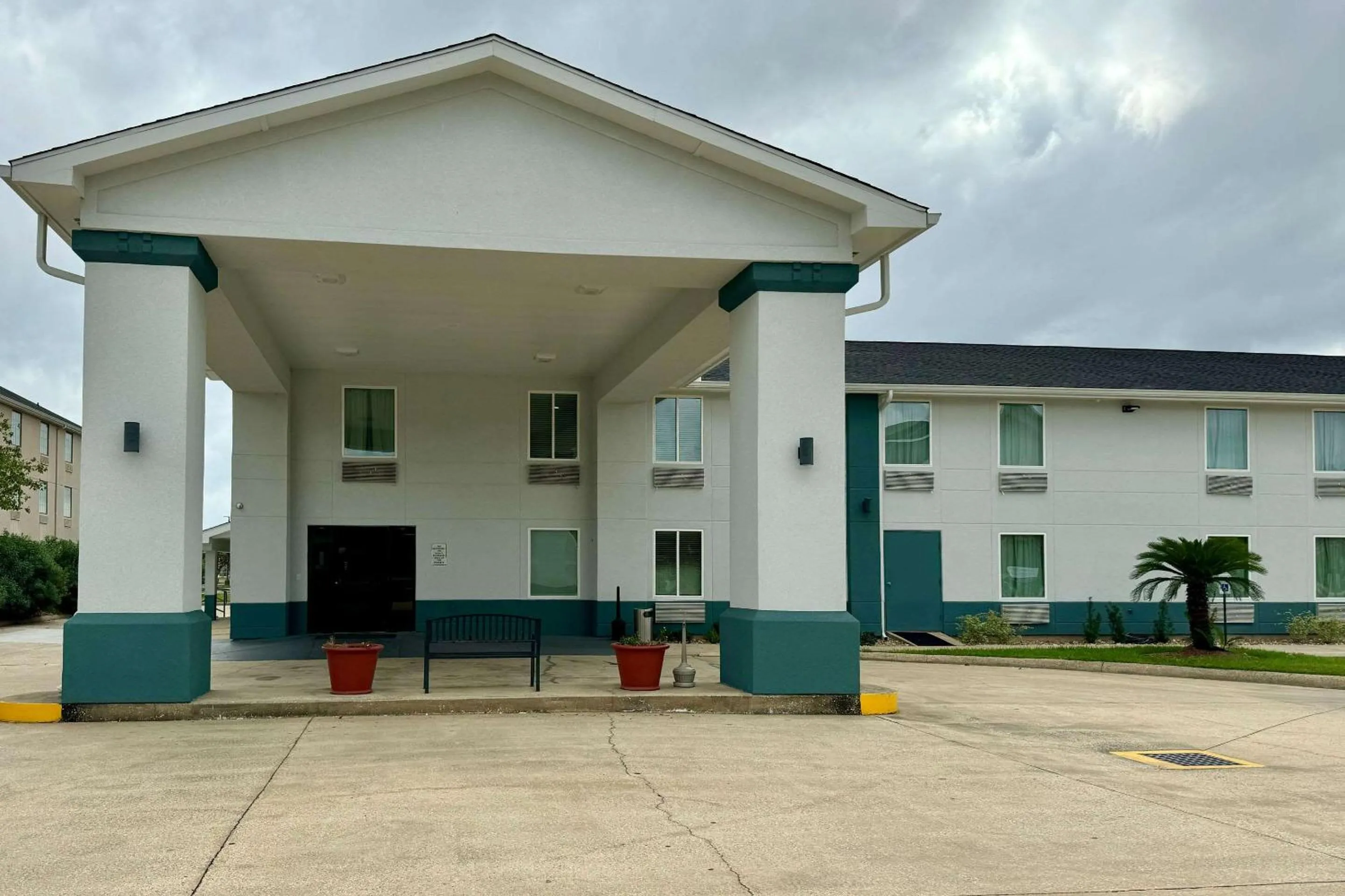 Property building in Quality Inn Sulphur - Lake Charles