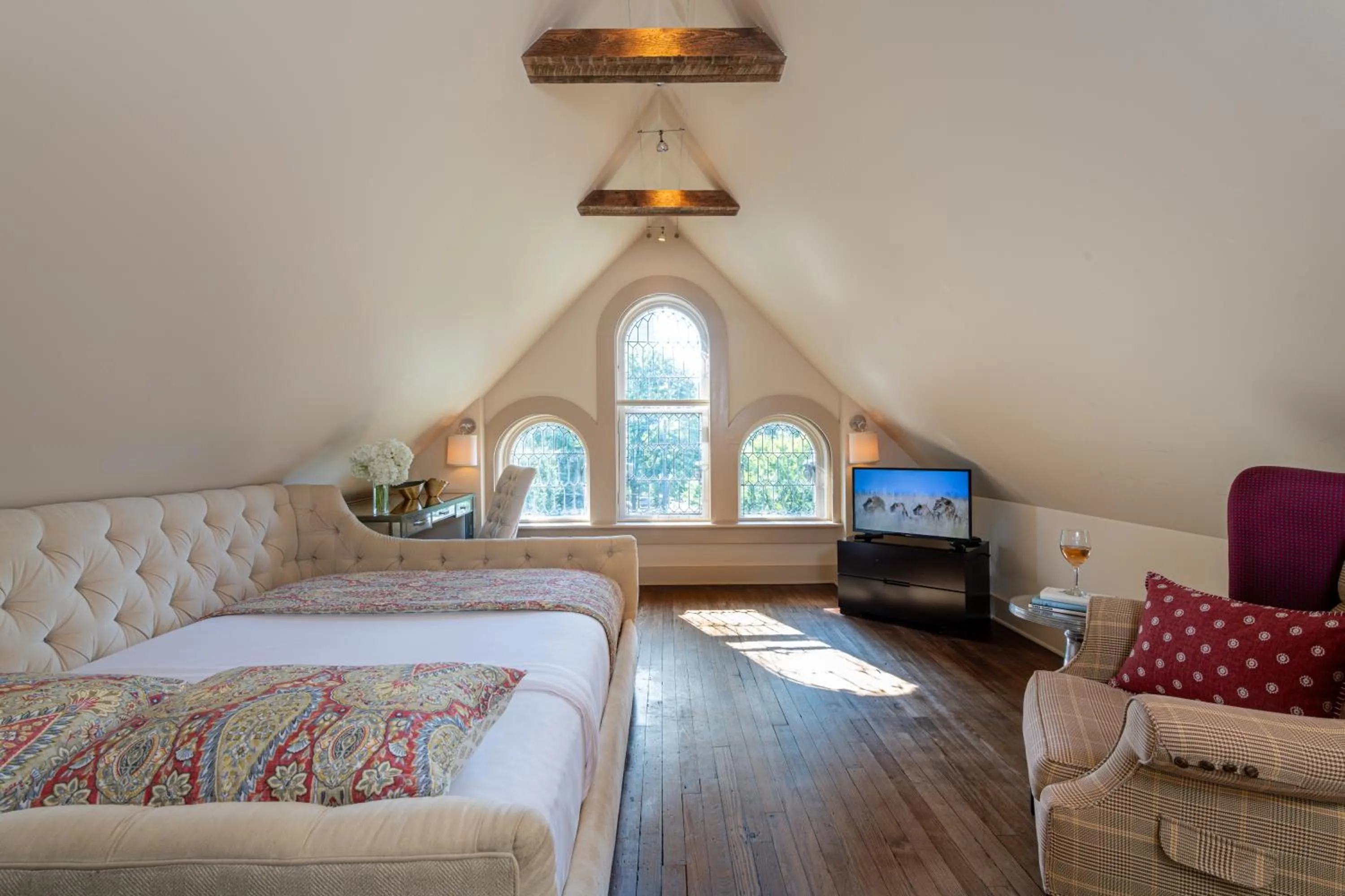 Bed in Stonehurst Place Bed & Breakfast