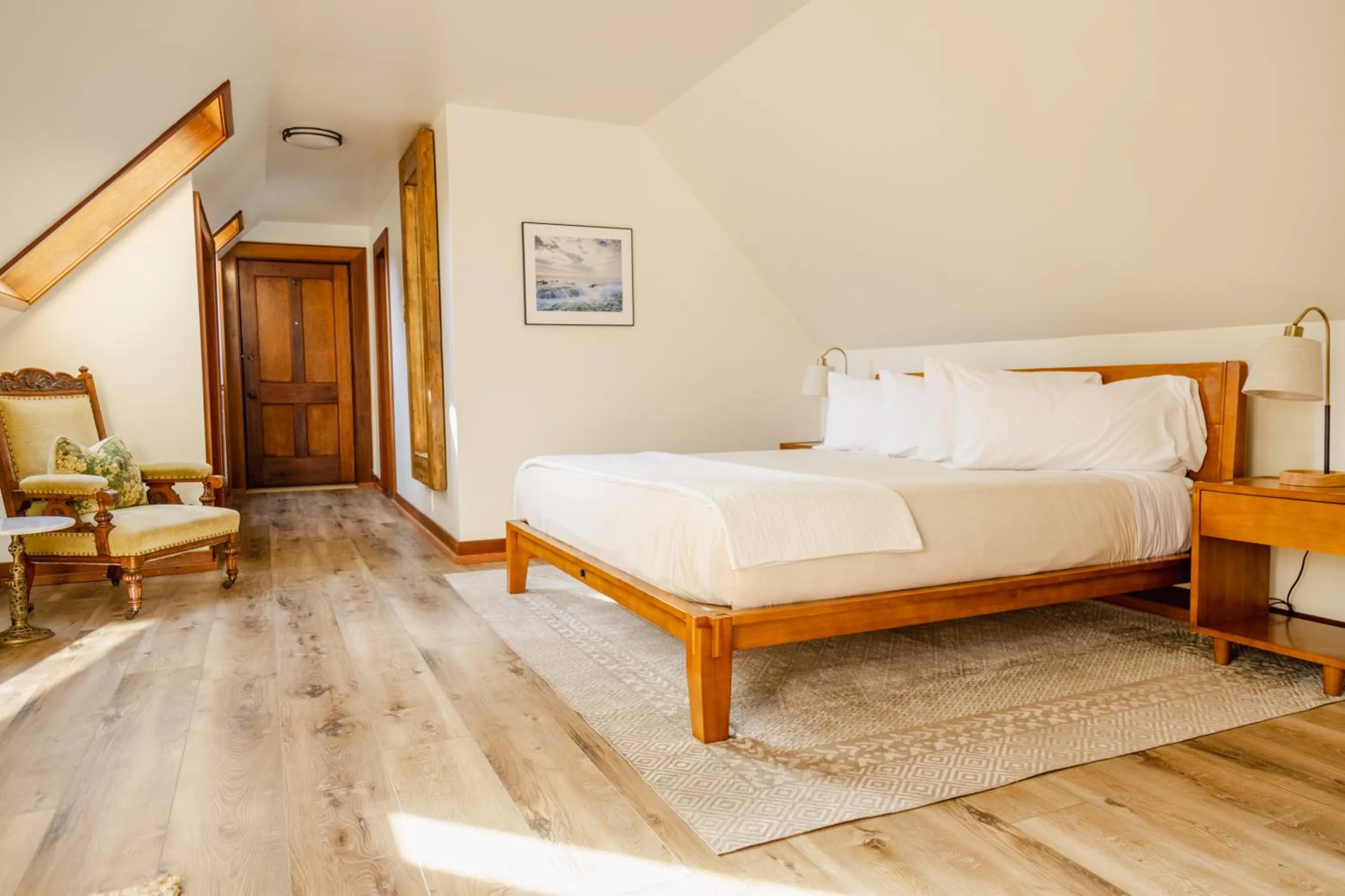 Bed in SCP Mendocino Inn and Farm