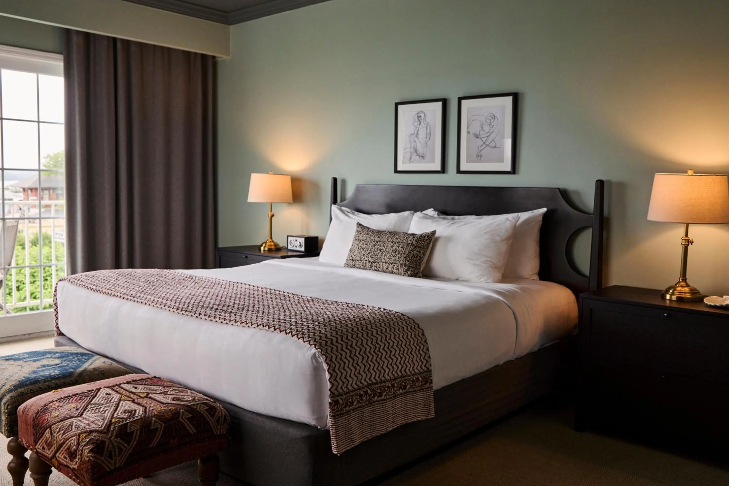 Bedroom in The Harbor Front Inn