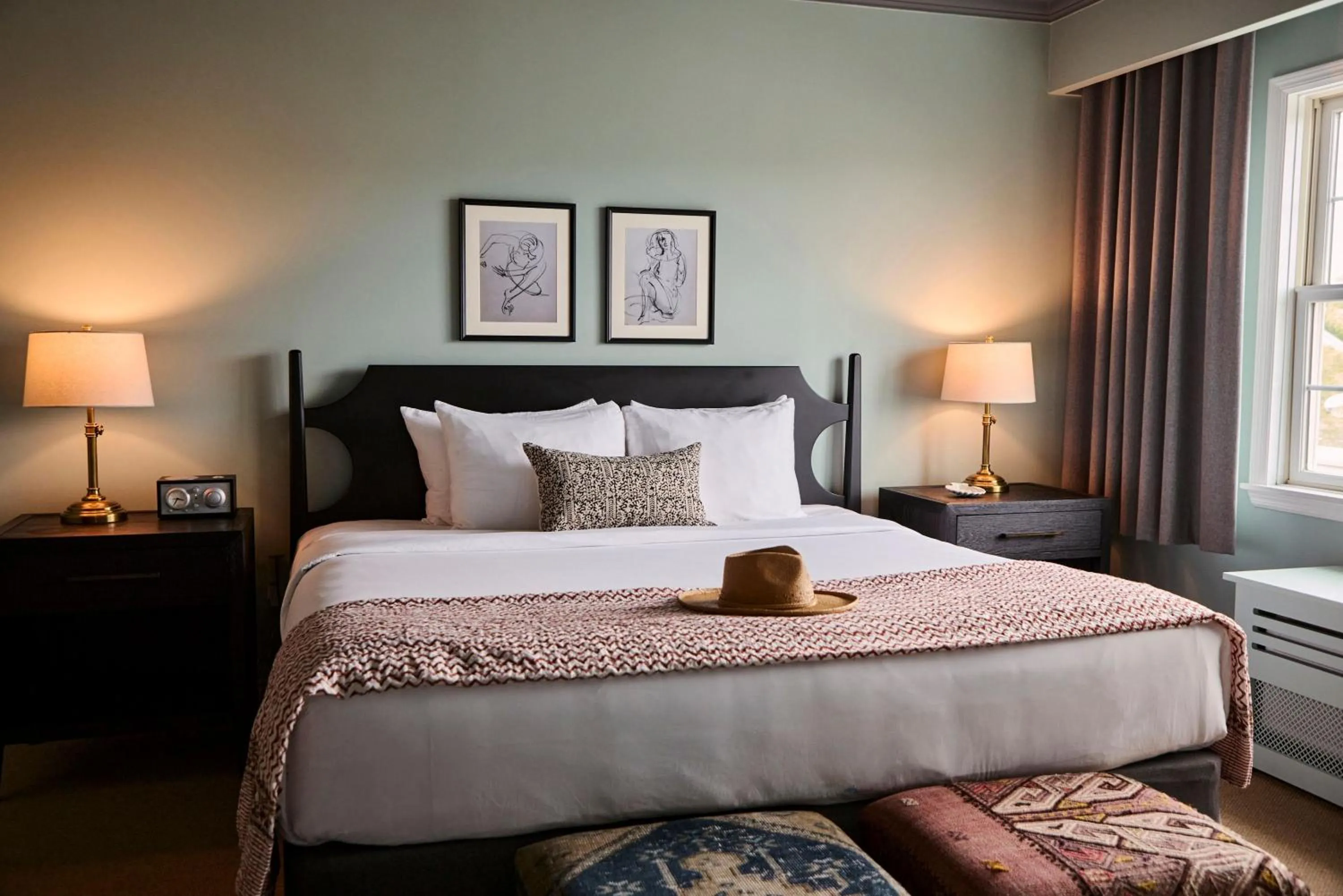 Bedroom in The Harbor Front Inn