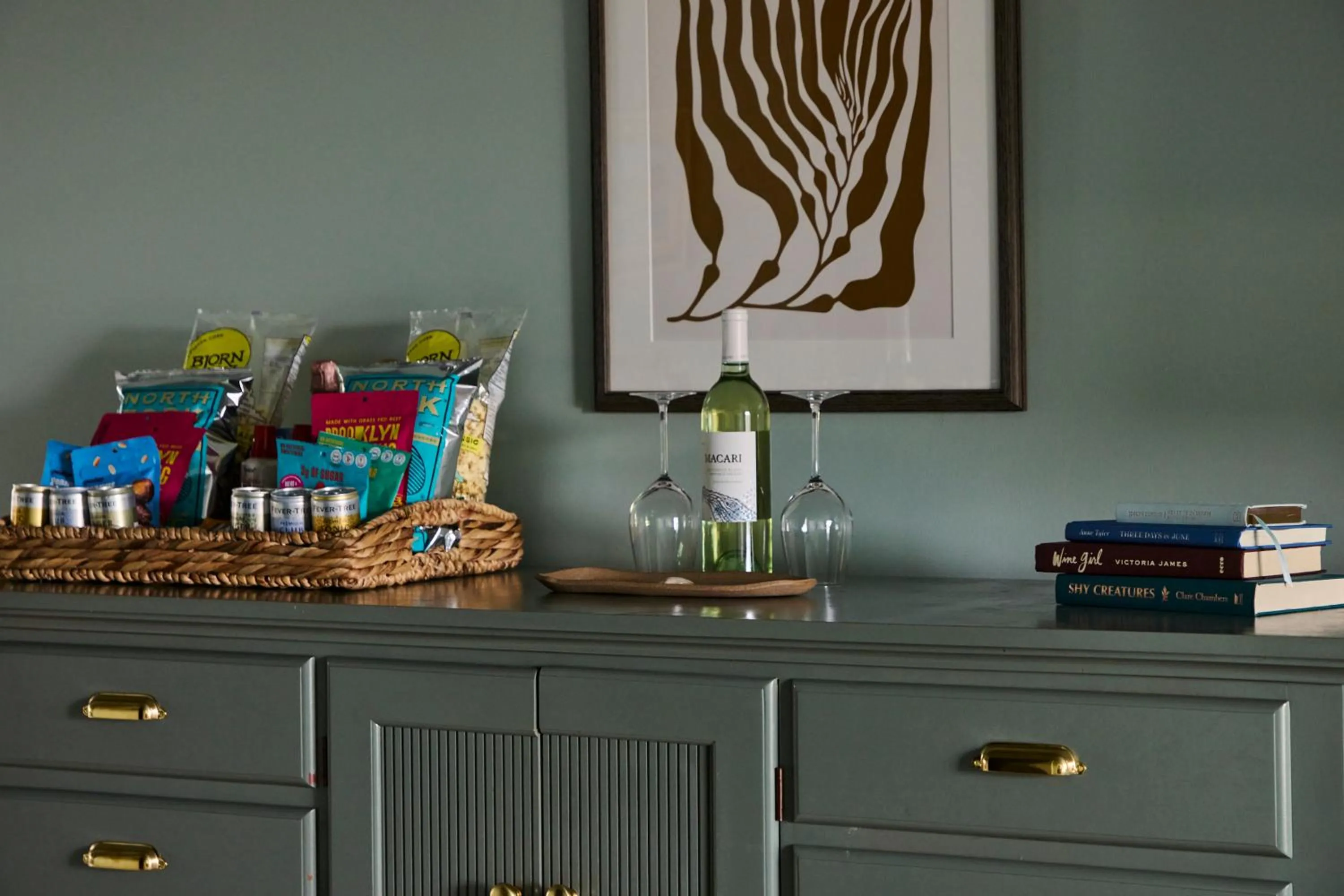 minibar in The Harbor Front Inn