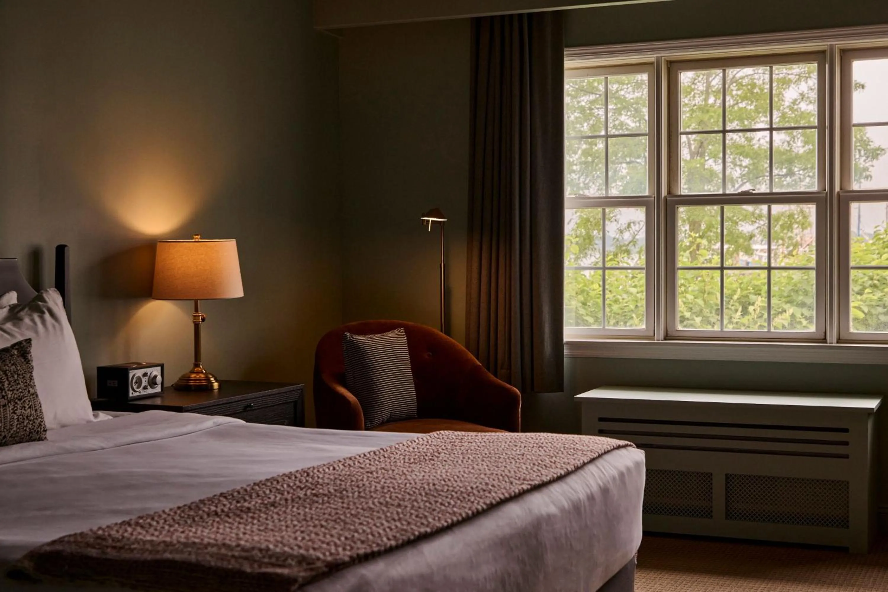 Bedroom in The Harbor Front Inn