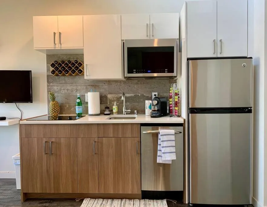 Modern Capitol Hill Studio Steps to Volunteer Park