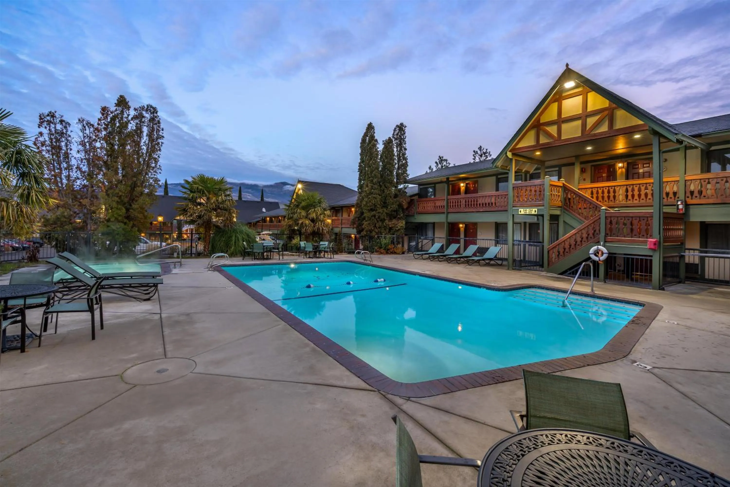Pool view in Best Western Windsor Inn