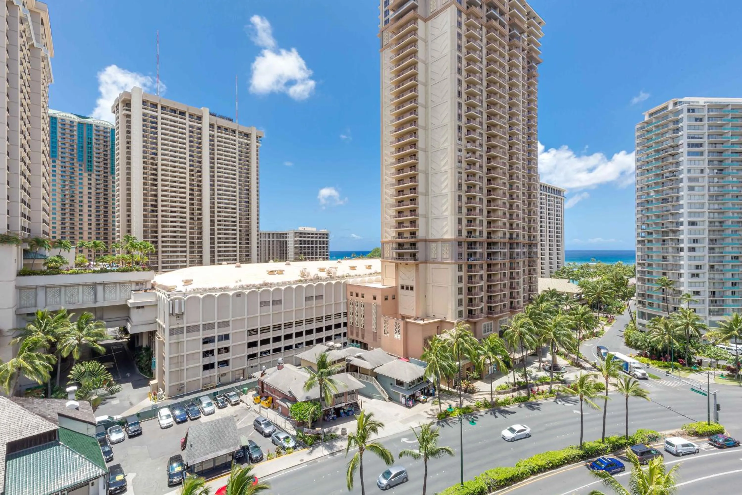Property building in Castle at Palms at Waikīkī