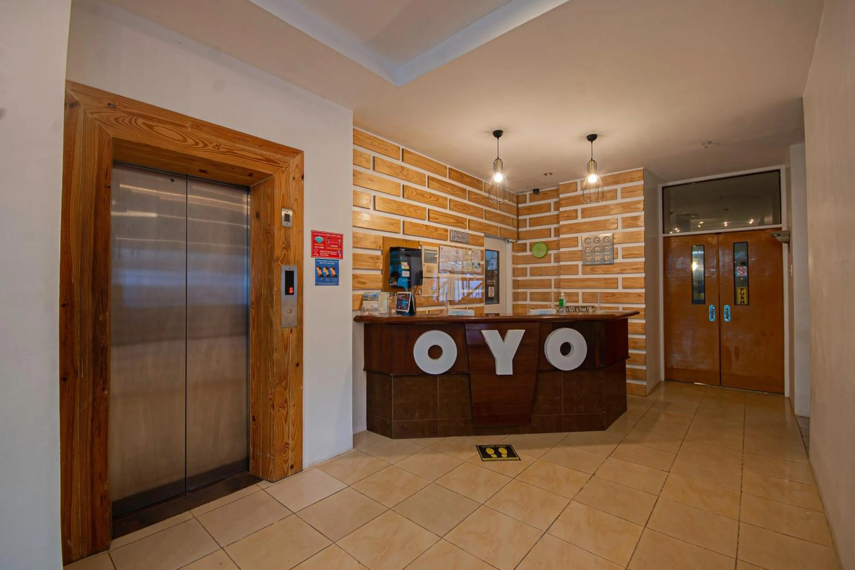 Lobby or reception in OYO 210 Apple Tree Suites
