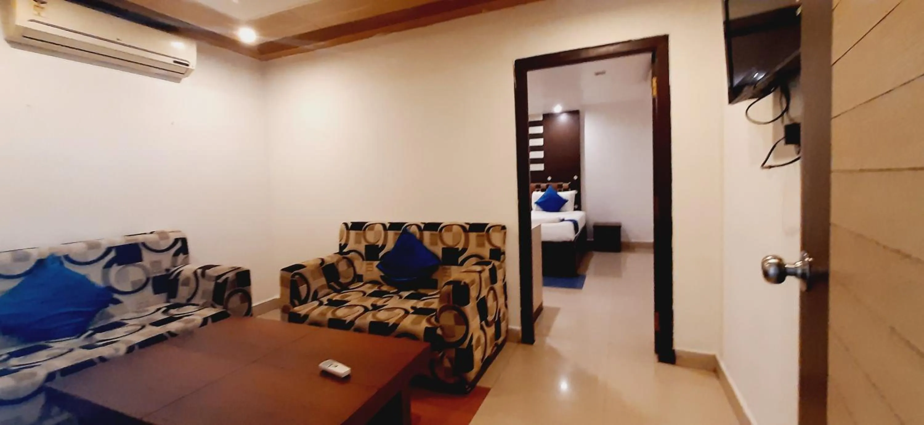 Communal lounge/ TV room in Hotel Kosala Vijayawada