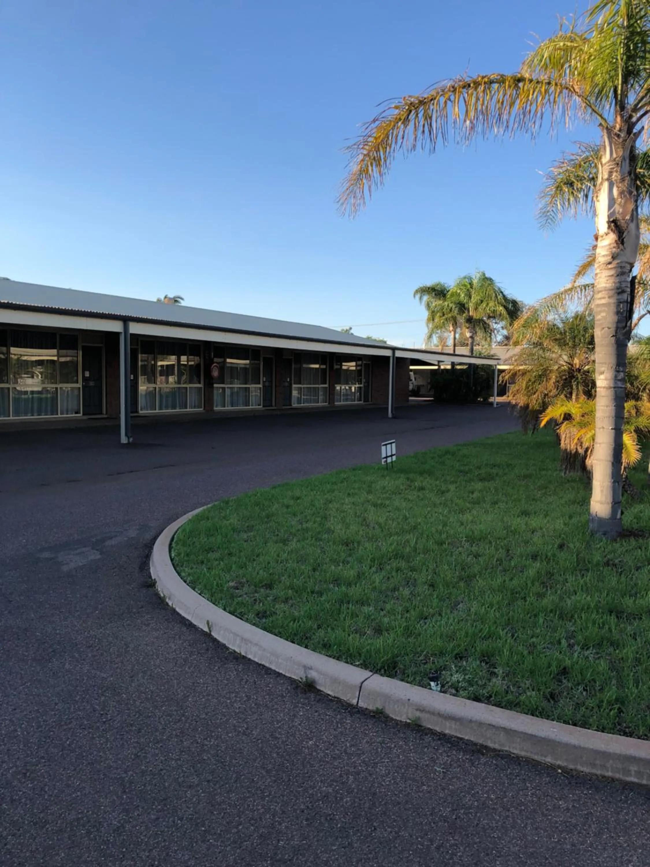 Westland Hotel Motel