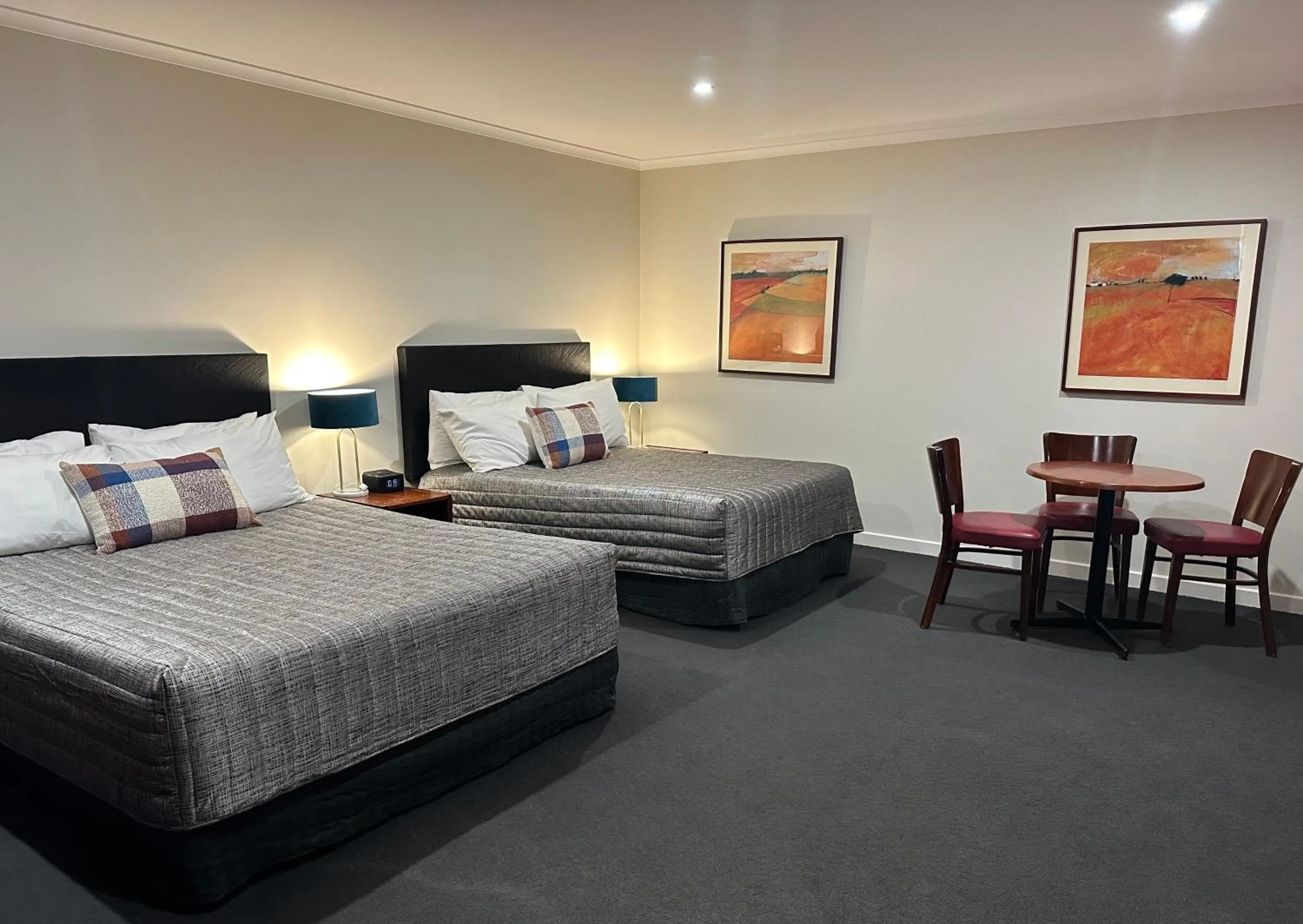 Bed in Westland Hotel Motel