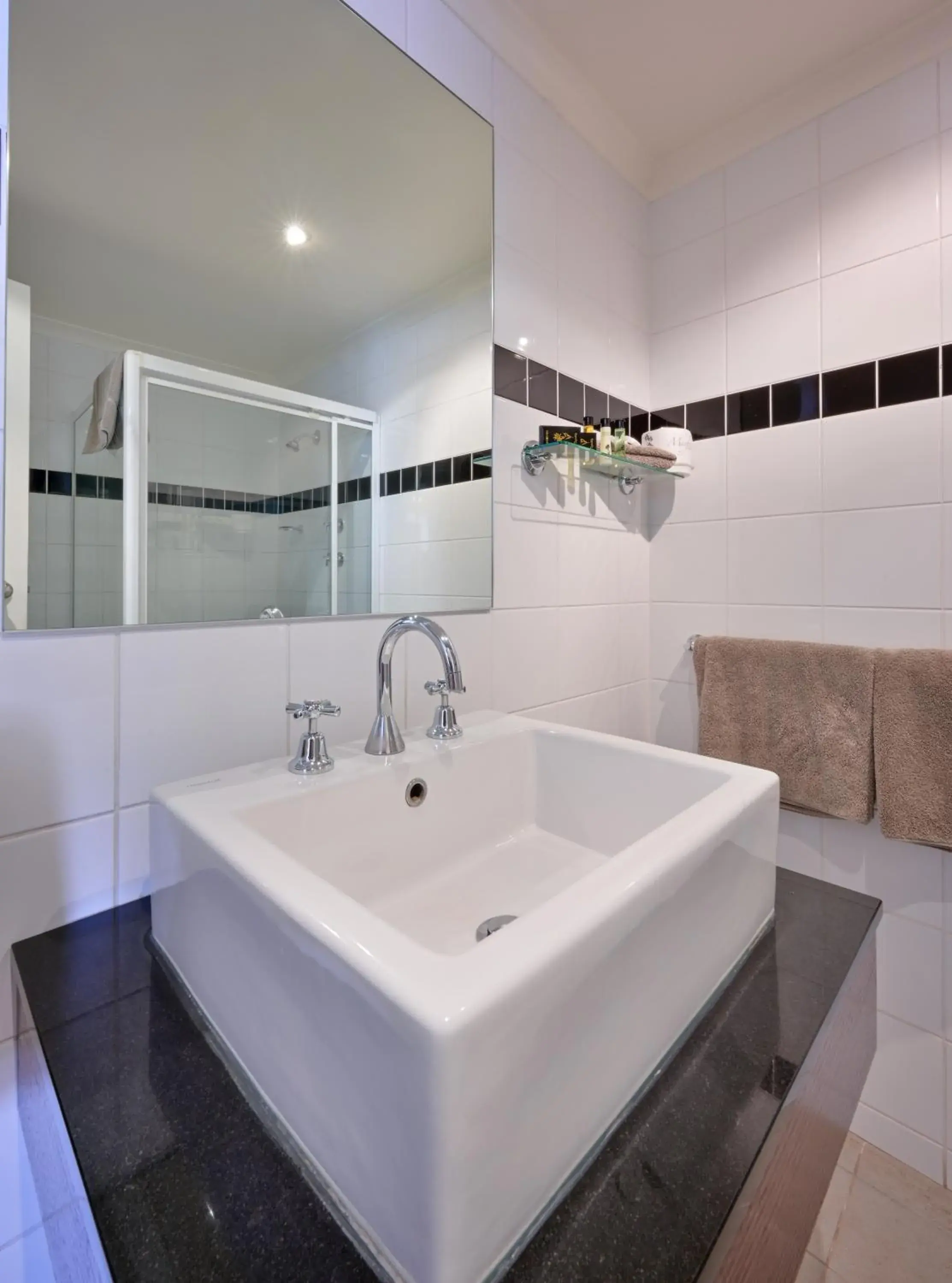 Superior Twin Room in Westland Hotel Motel Superior Twin Room in Westland Hotel Motel