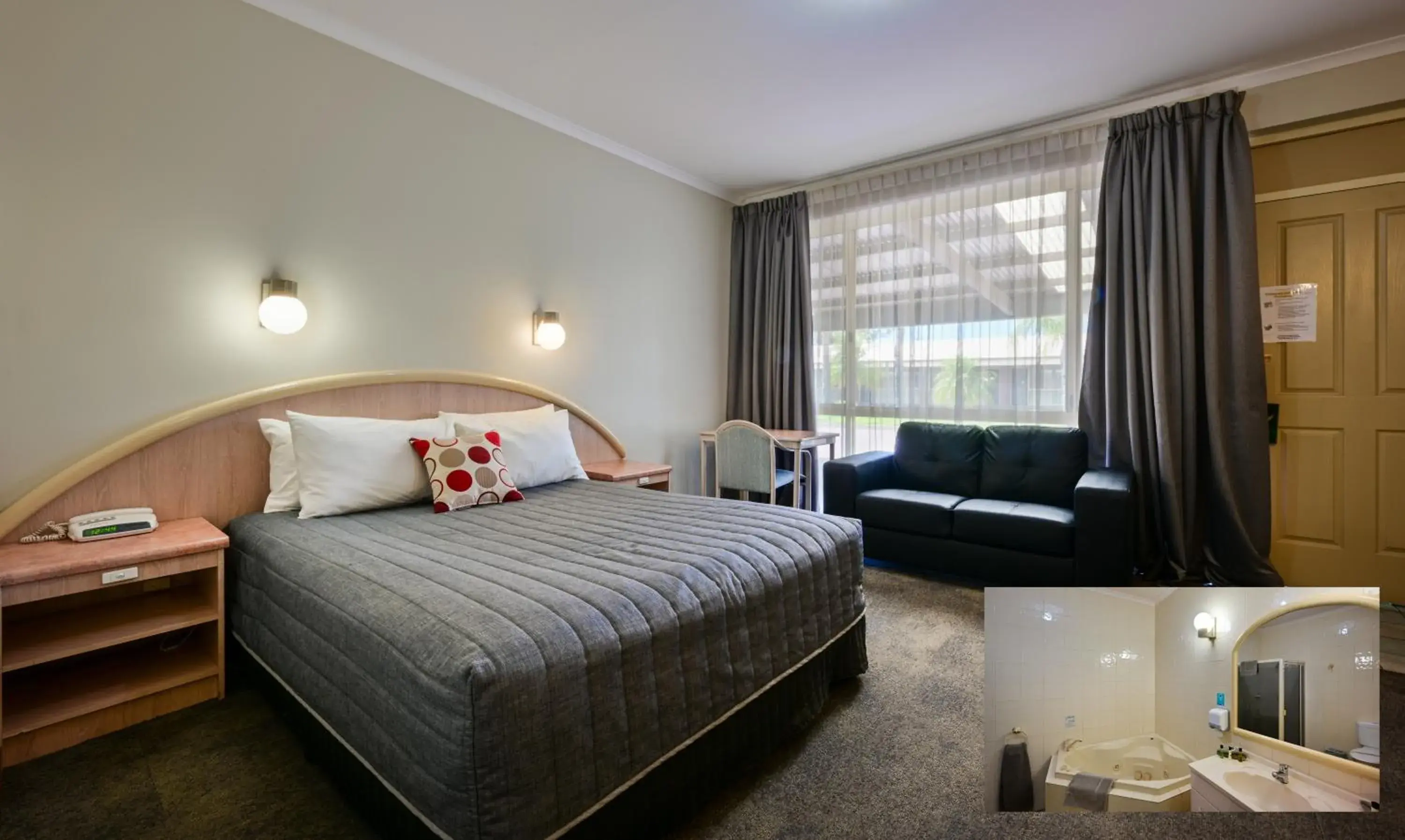 Palms Spa Room in Westland Hotel Motel Palms Spa Room in Westland Hotel Motel