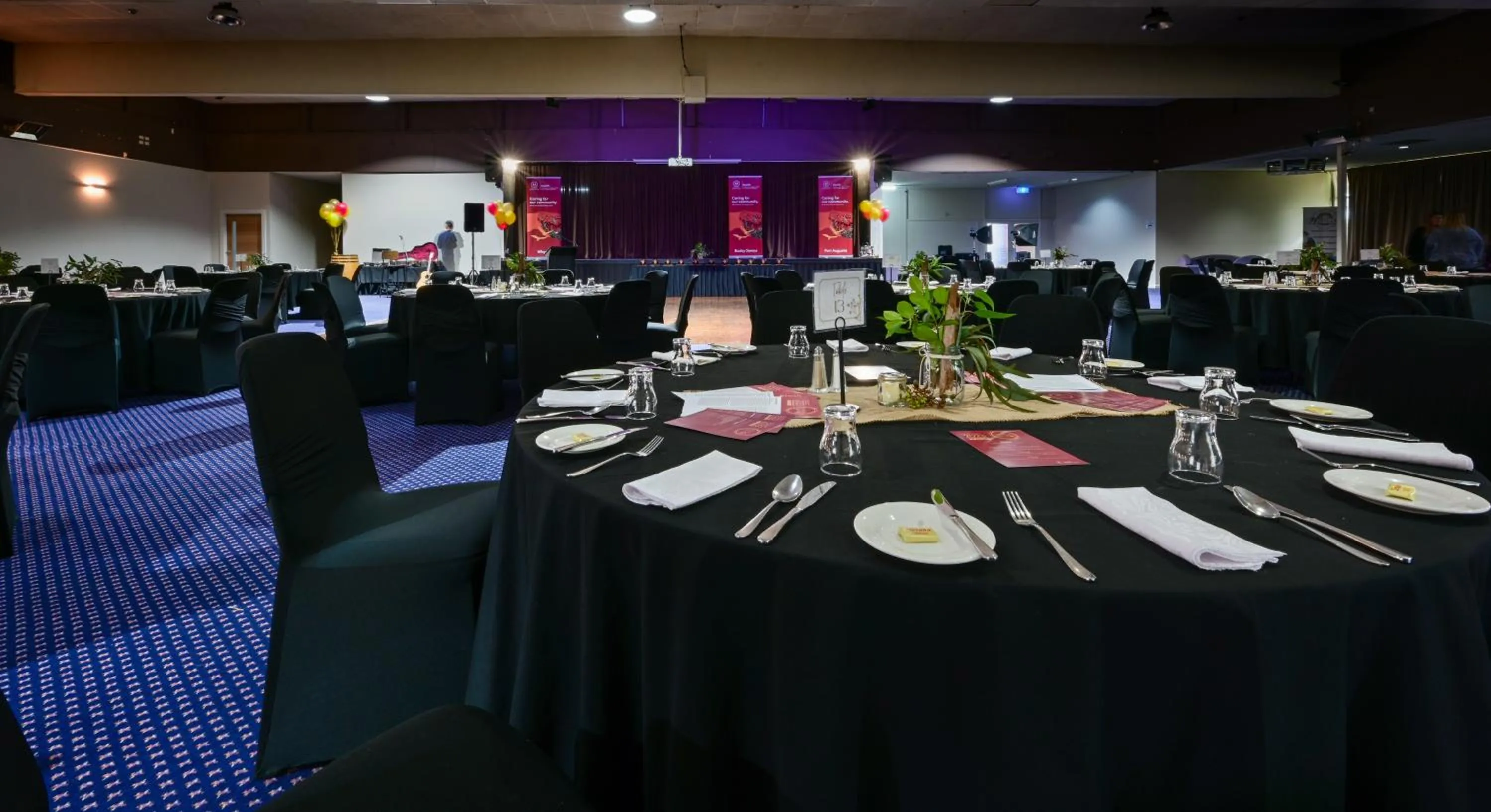 Banquet/Function facilities in Westland Hotel Motel