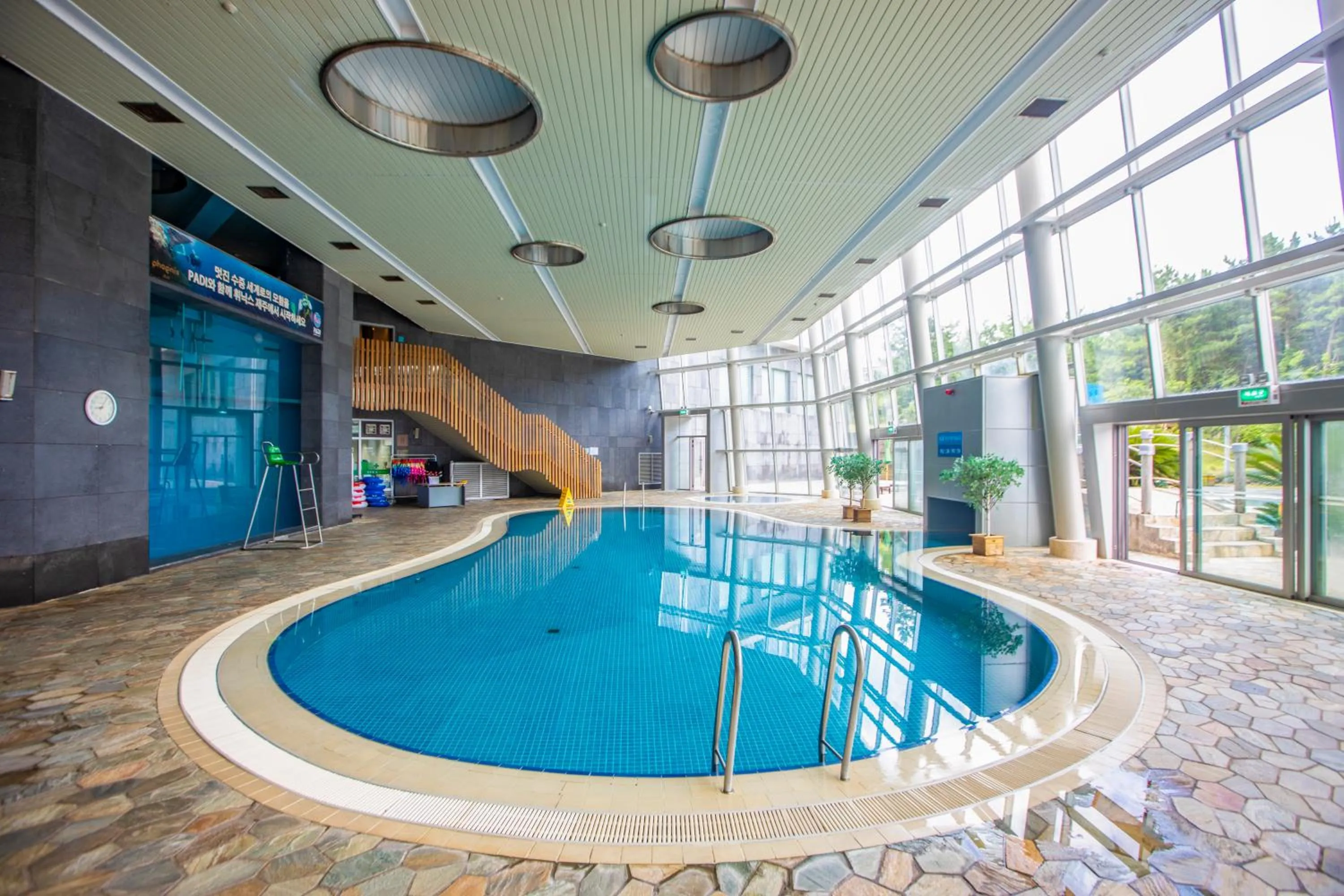 Swimming pool in Phoenix Island
