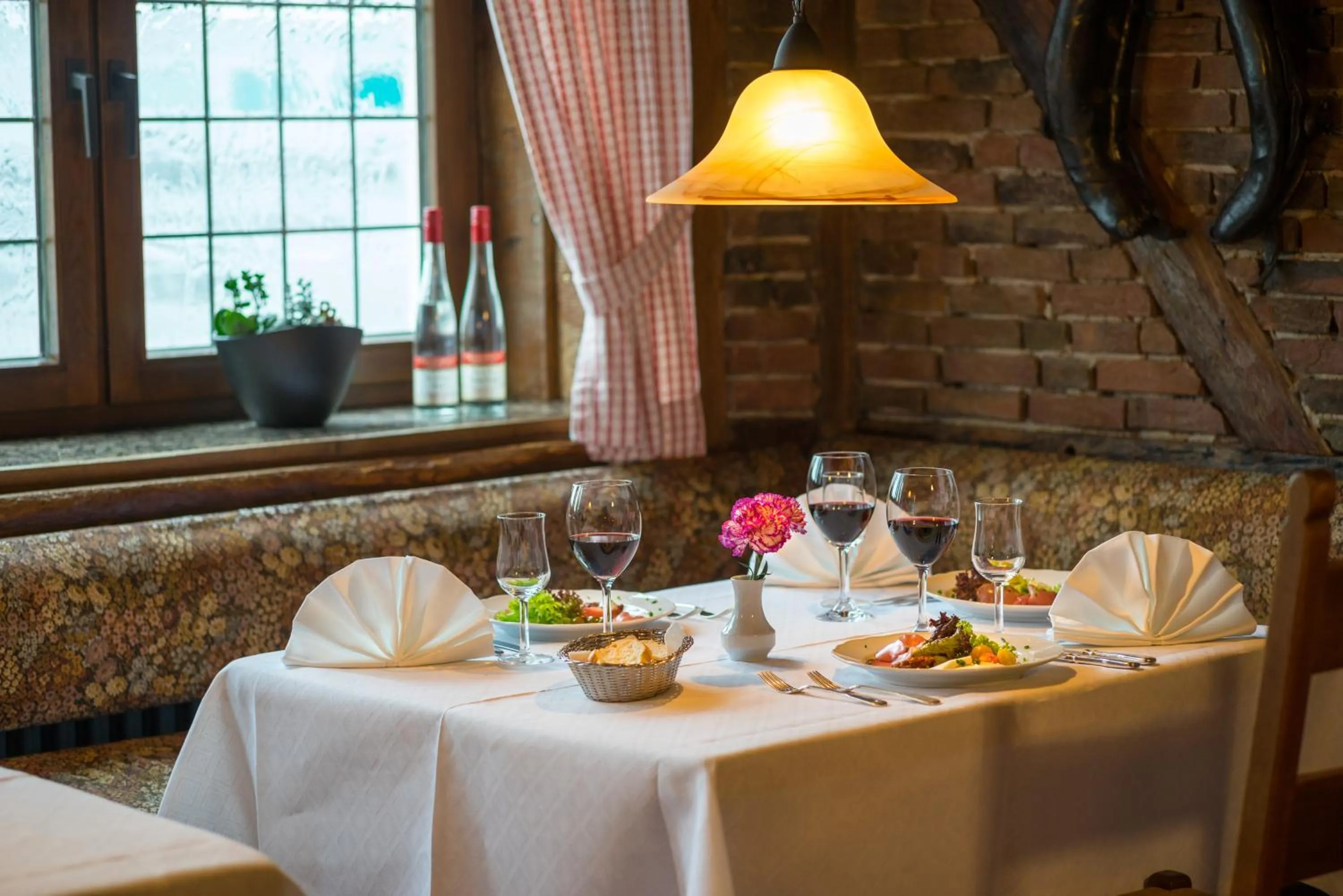 Restaurant/places to eat in Hotel & Restaurant Grotehof