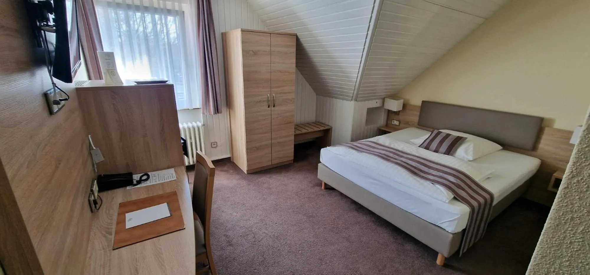 Photo of the whole room, Bed in Hotel & Restaurant Grotehof