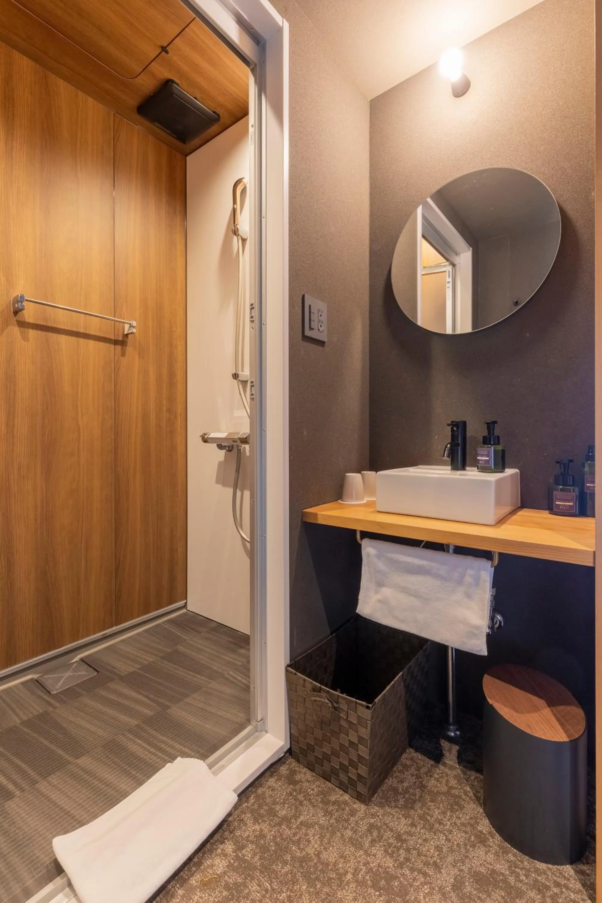 Shower in HOTEL TOMOS ASAKUSA