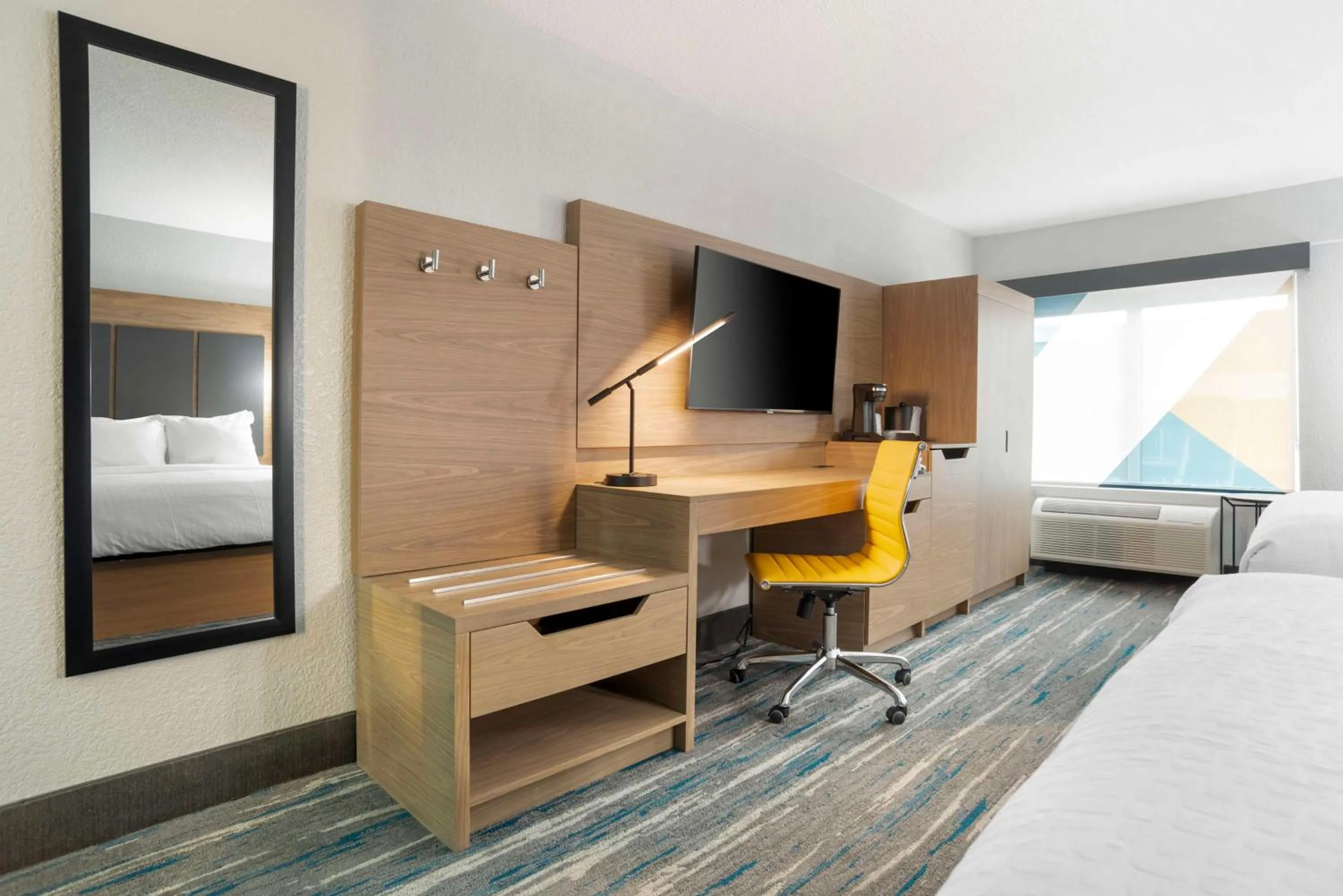 Bedroom, Bed in Best Western Plus Mobile Inn and Suites