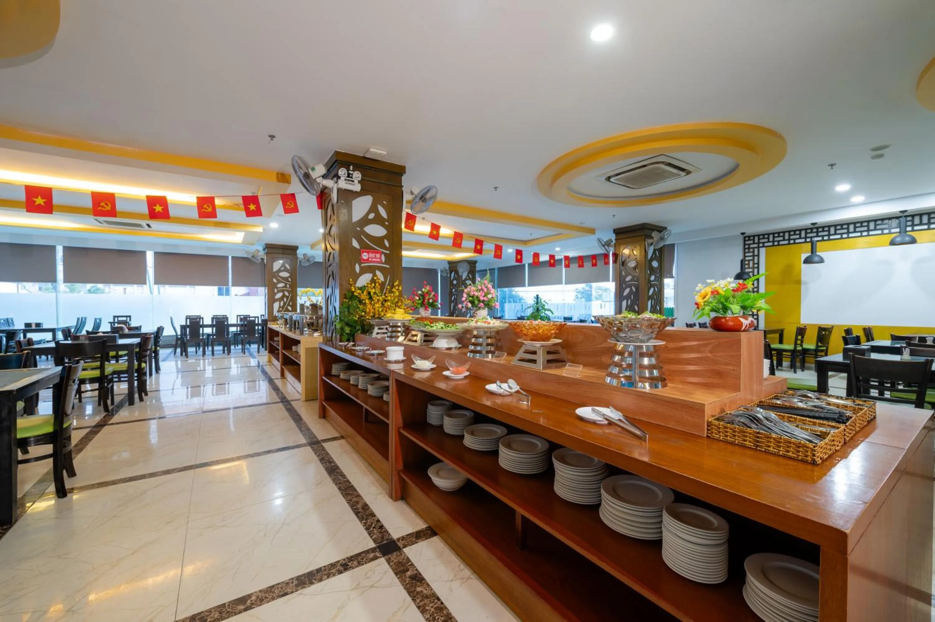 Breakfast in Happy Light Central Nha Trang