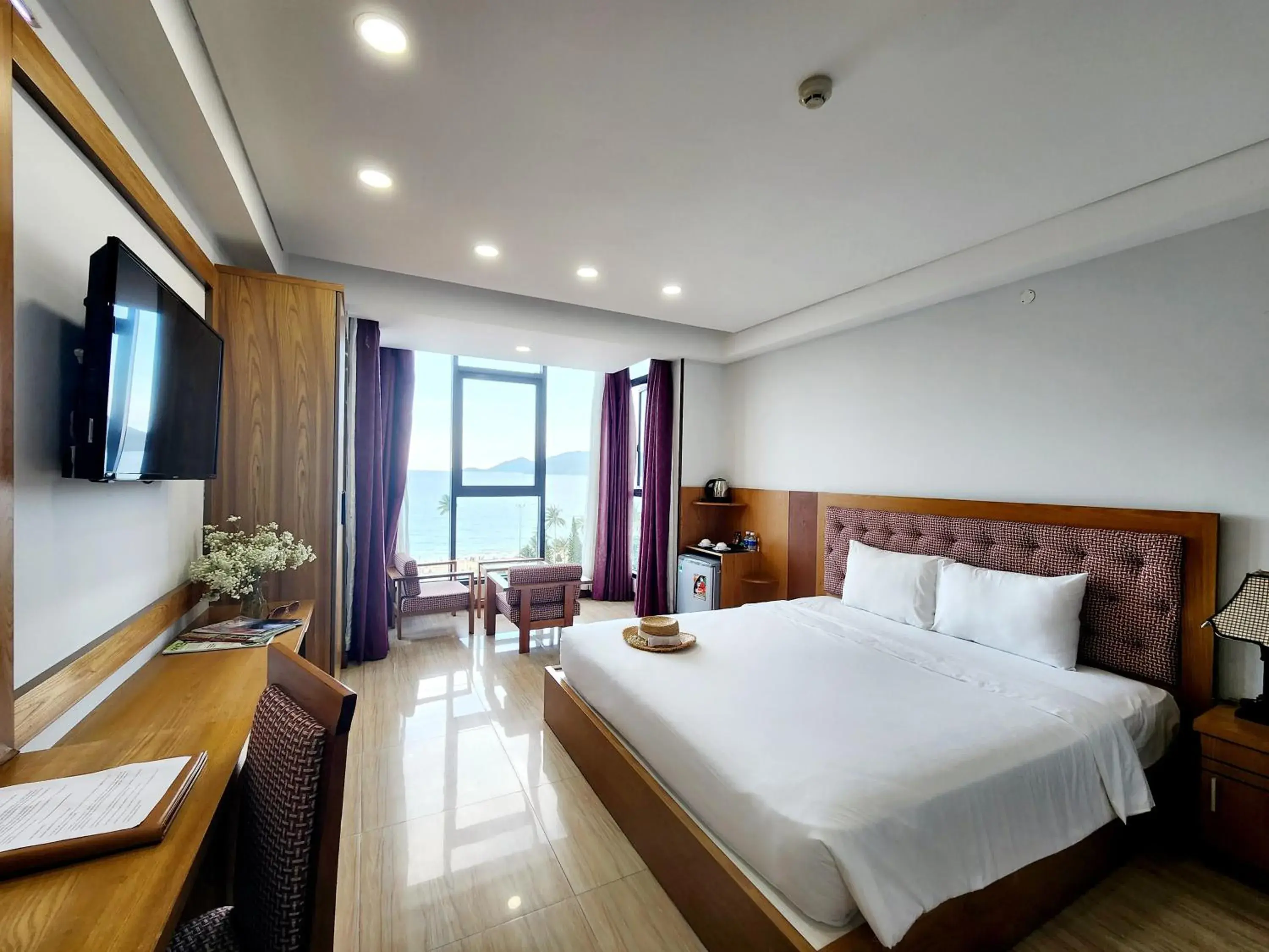 Premier Double or Twin Room with Ocean View in Happy Light Central Nha Trang Premier Double or Twin Room with Ocean View in Happy Light Central Nha Trang