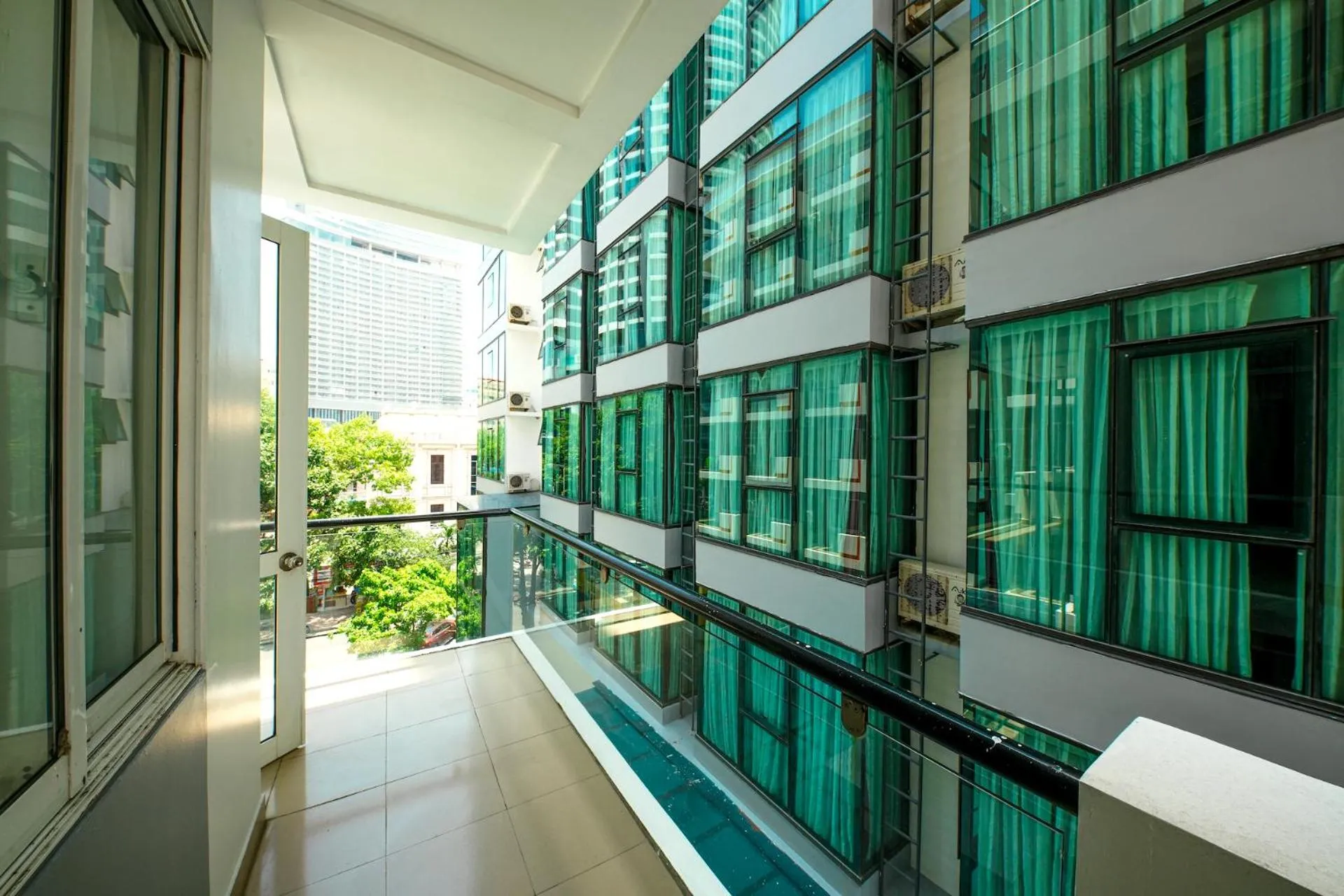 Day in Happy Light Central Nha Trang