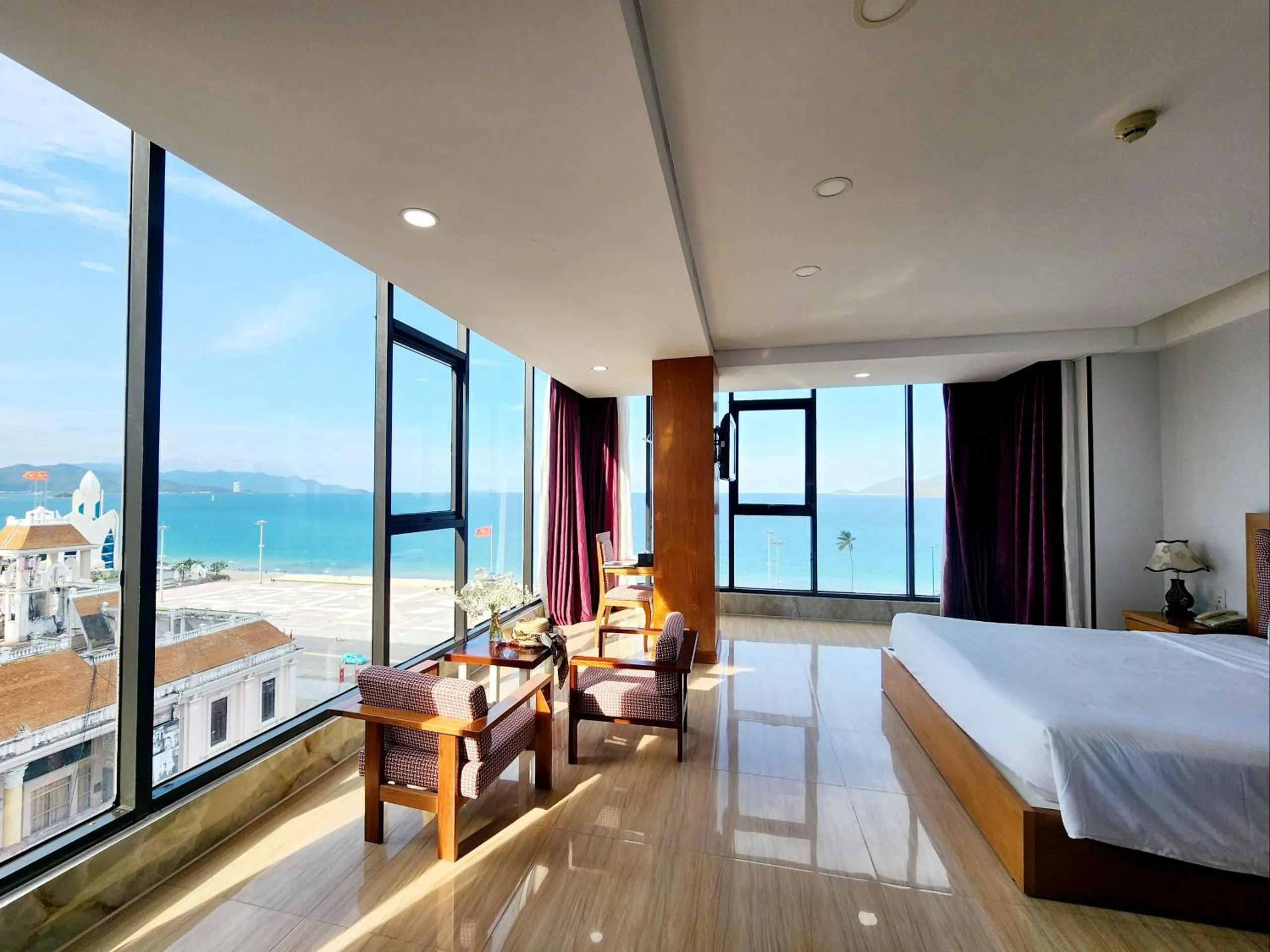 Photo of the whole room, Bed in Happy Light Central Nha Trang