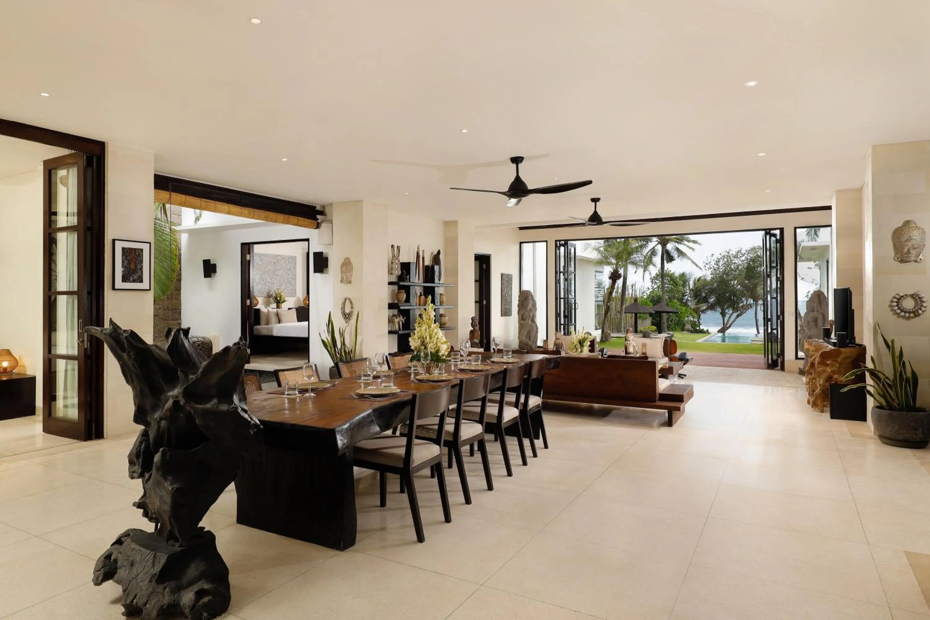 Living room in Black Beach Villa - Absolute Beachfront Escape