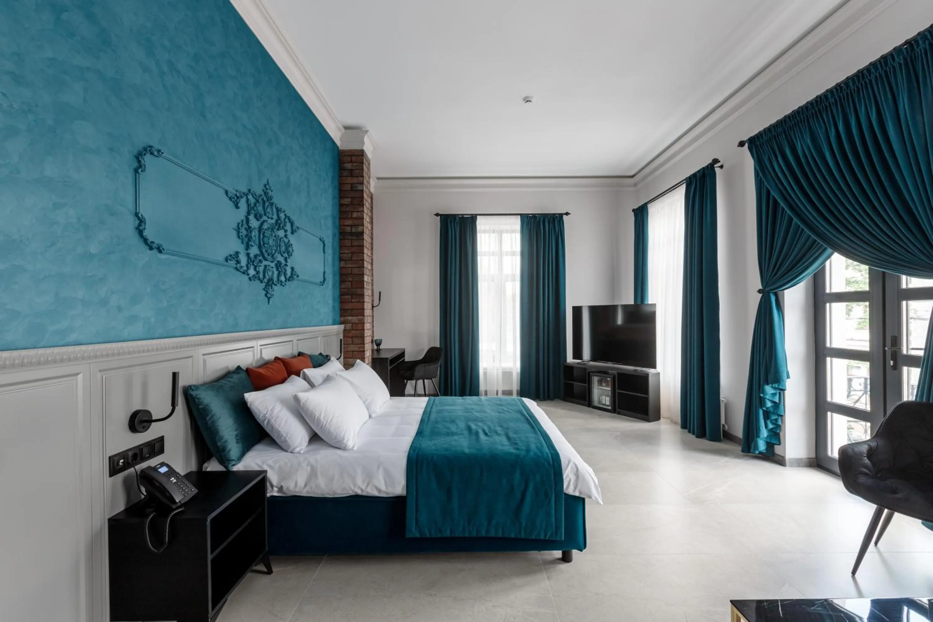 Photo of the whole room, Bed in Richmond Hotel