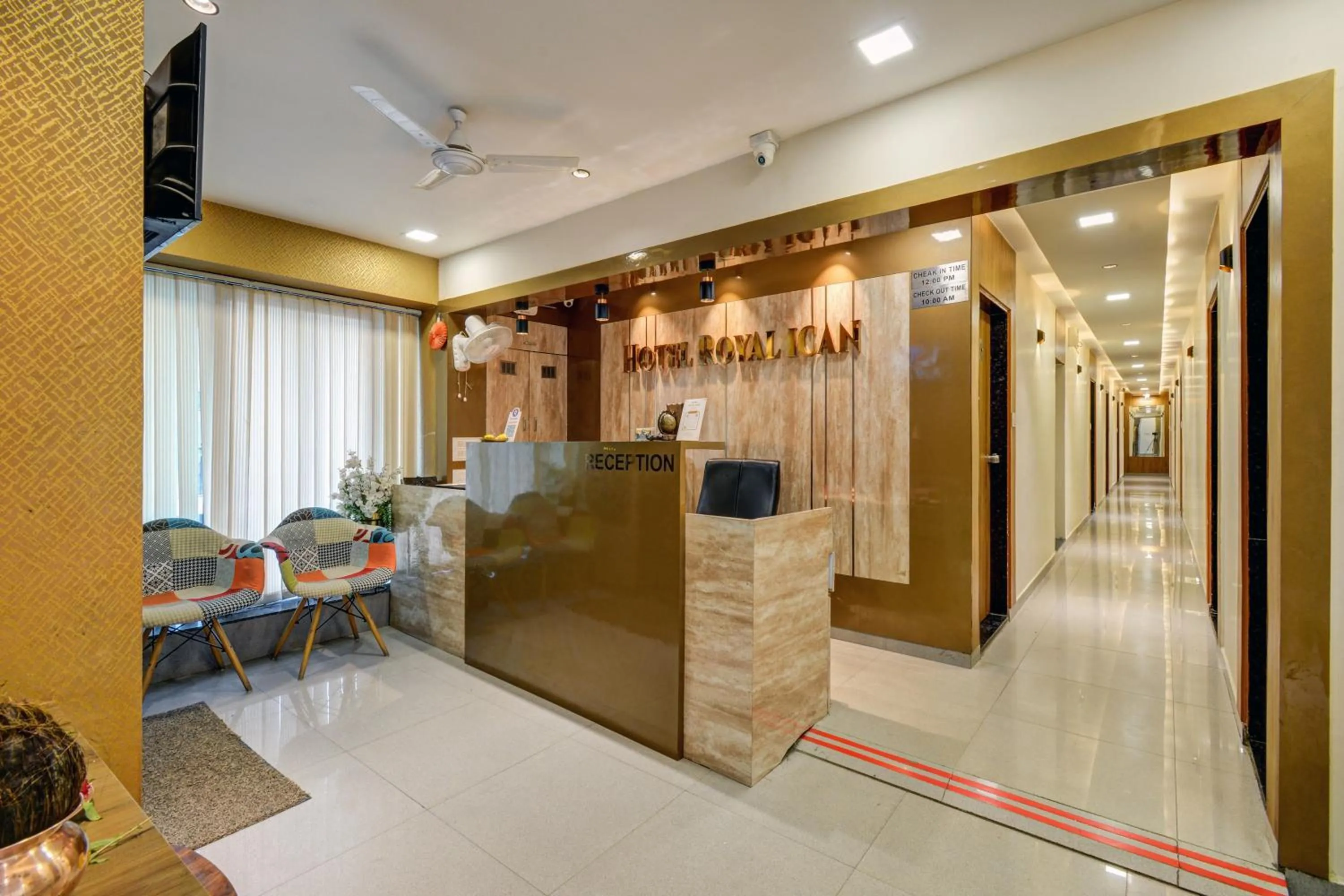 TV and multimedia in Hotel Royal Ican Sindhubhavan Road