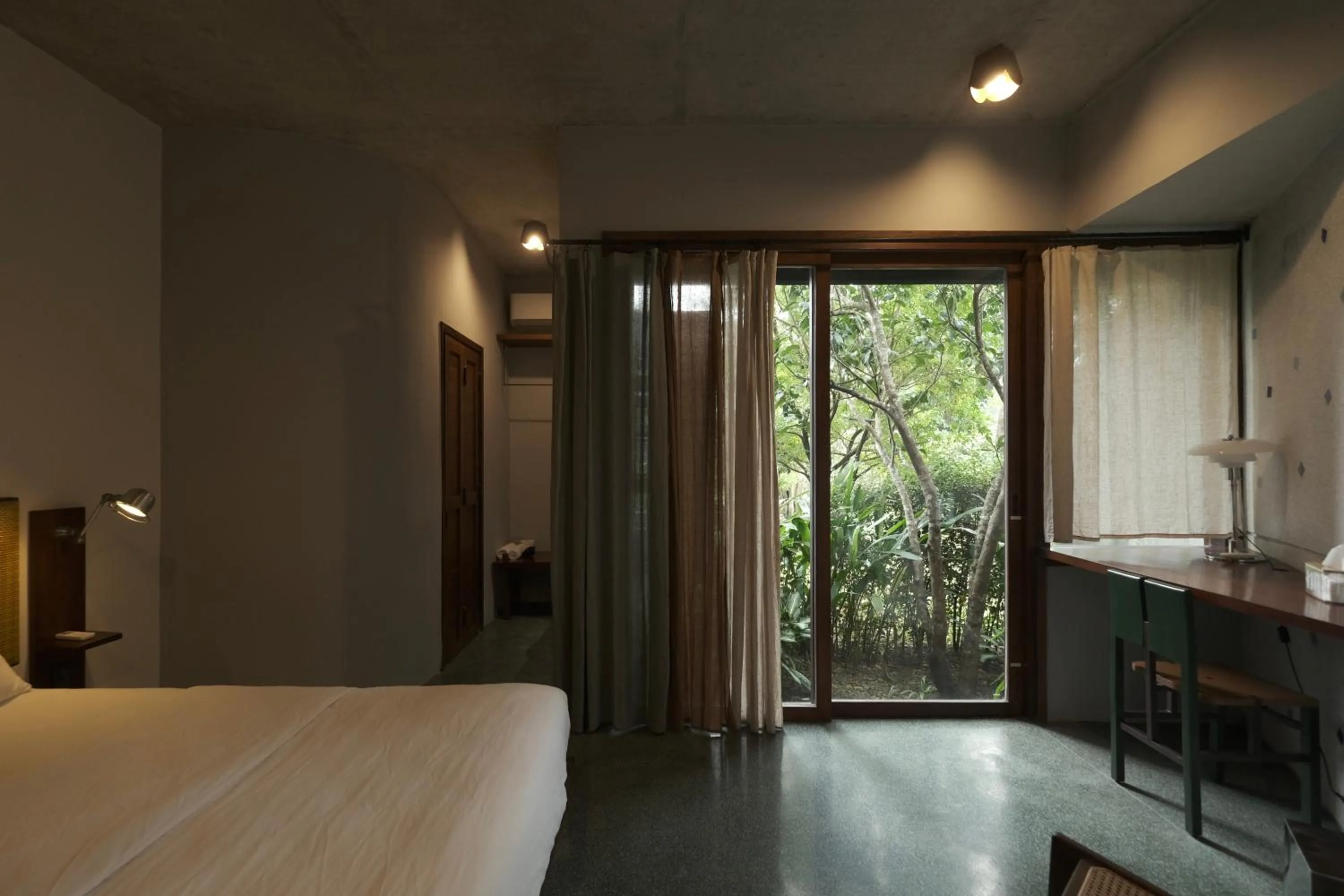 View (from property/room), Bed in De Hué