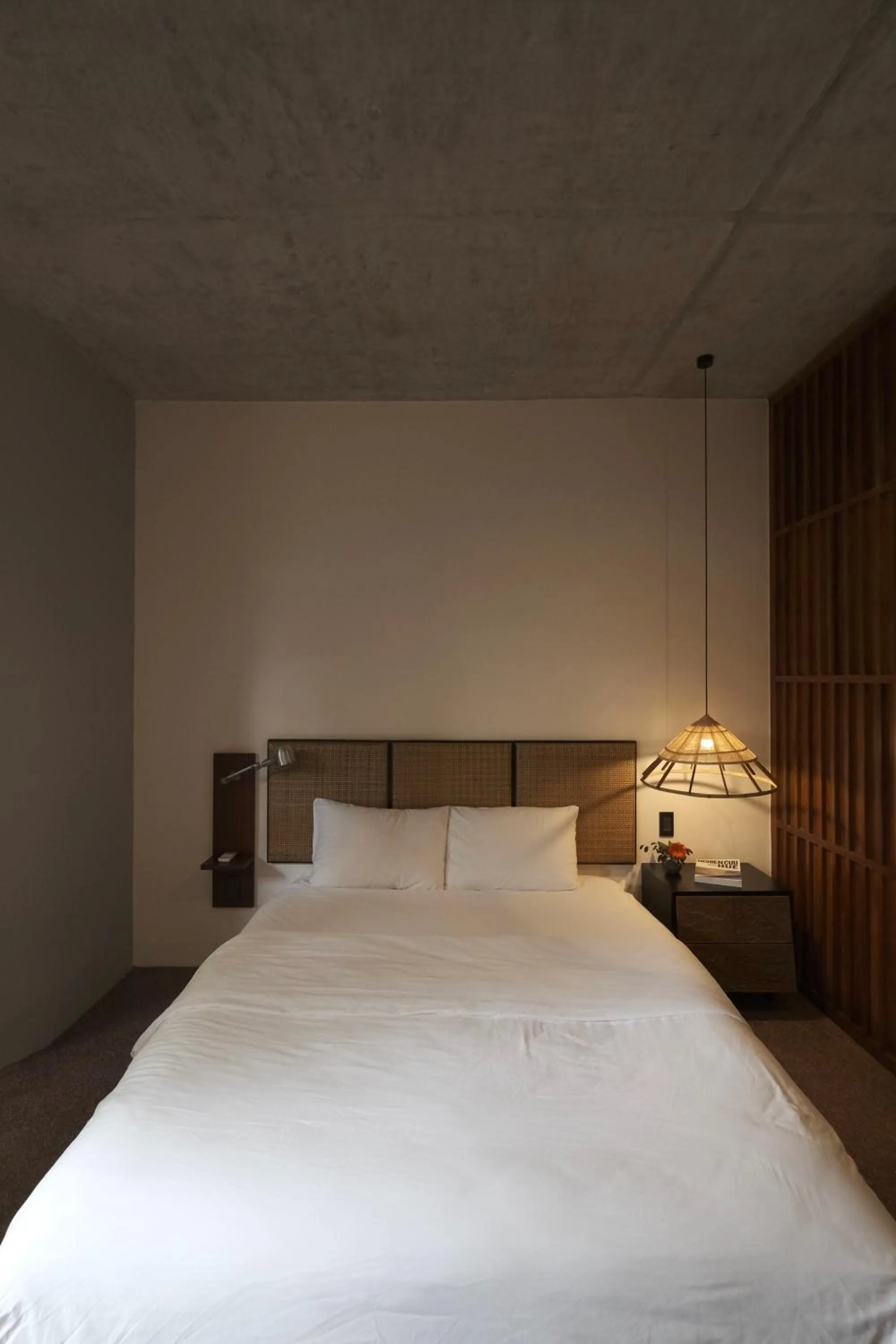 Property building, Bed in De Hué