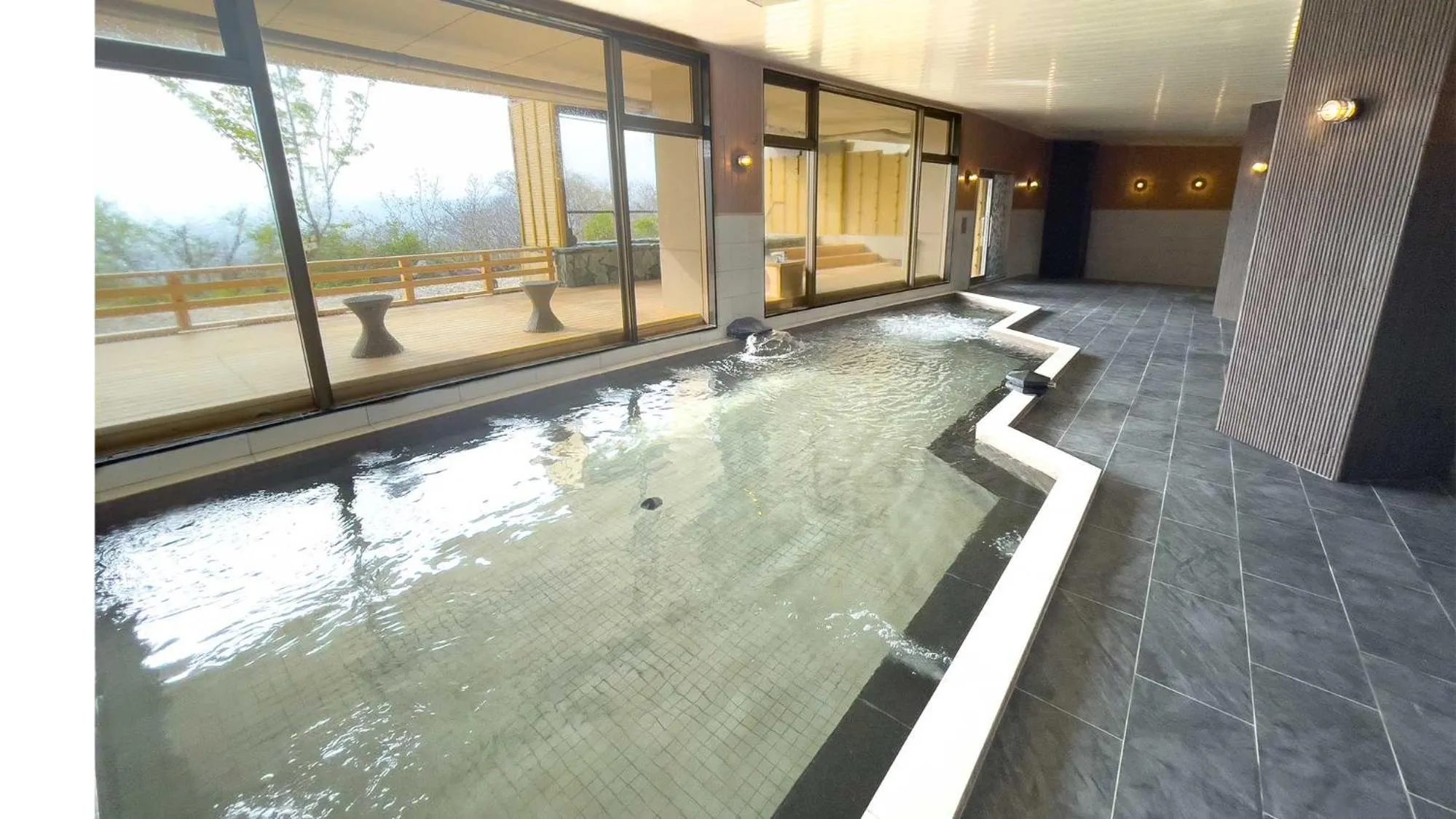 Public Bath in Bizan Kaigetsu