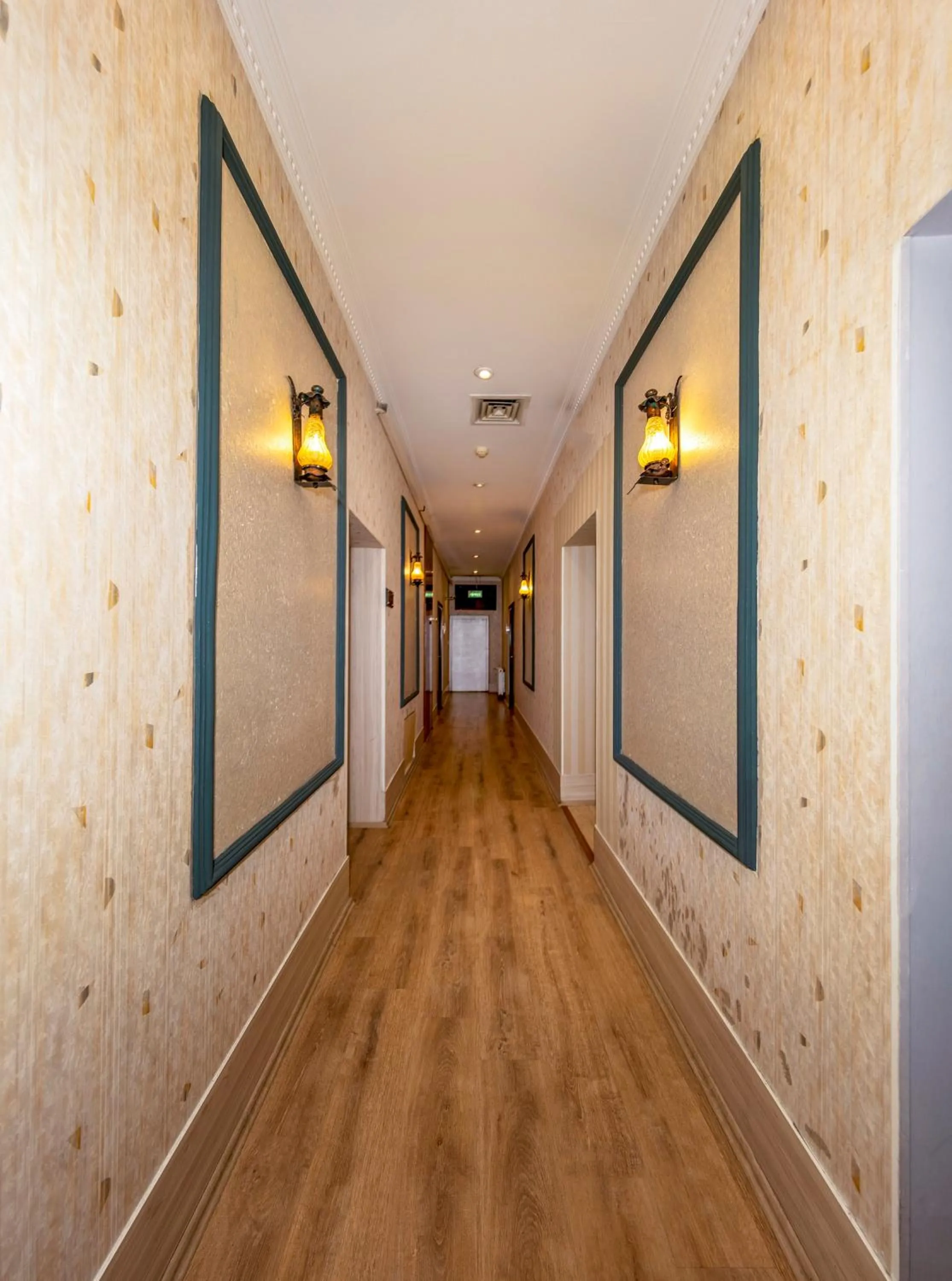 Lobby or reception in Nil Hotel İstanbul City Center