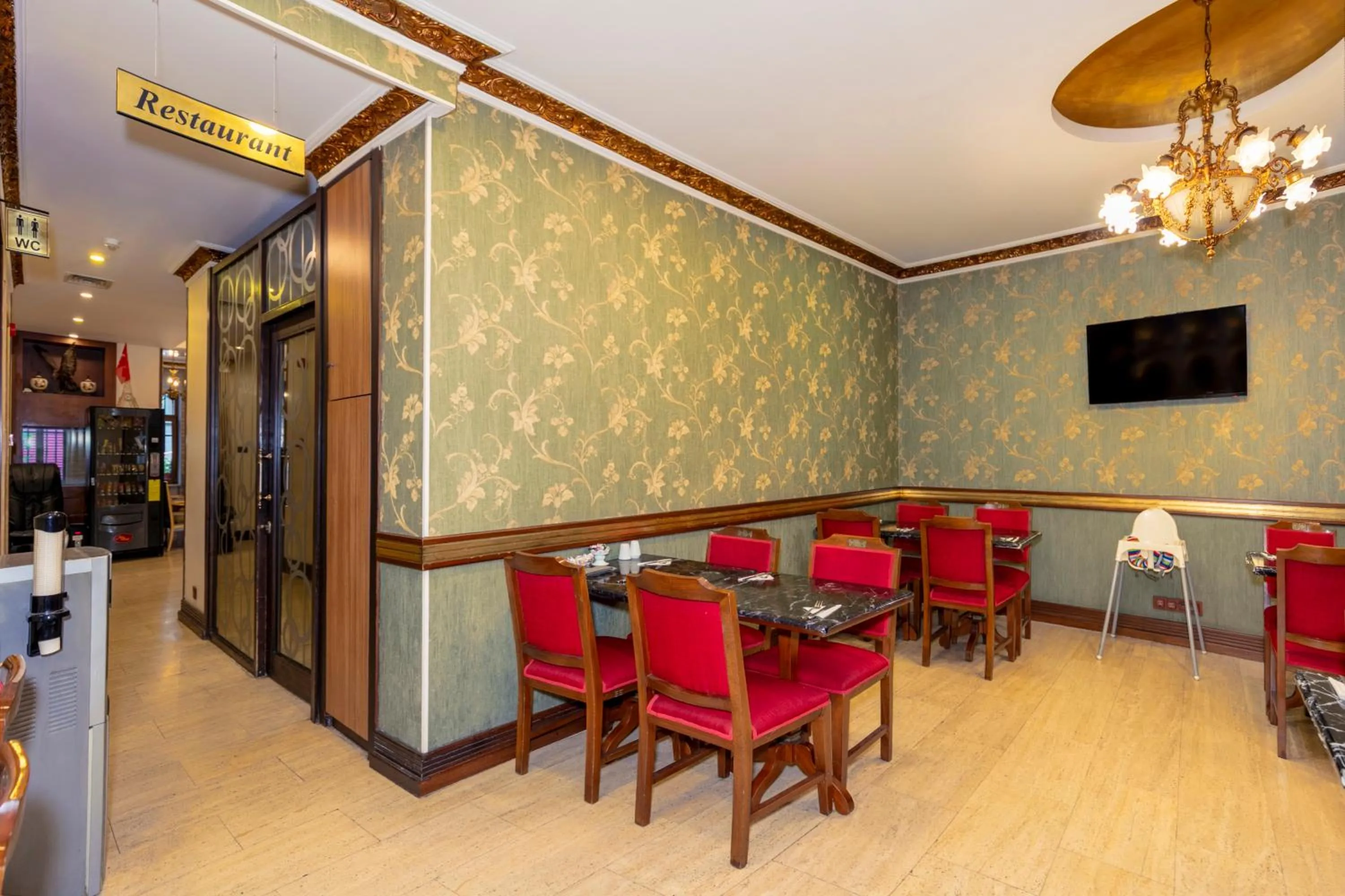 Restaurant/places to eat in Nil Hotel İstanbul City Center