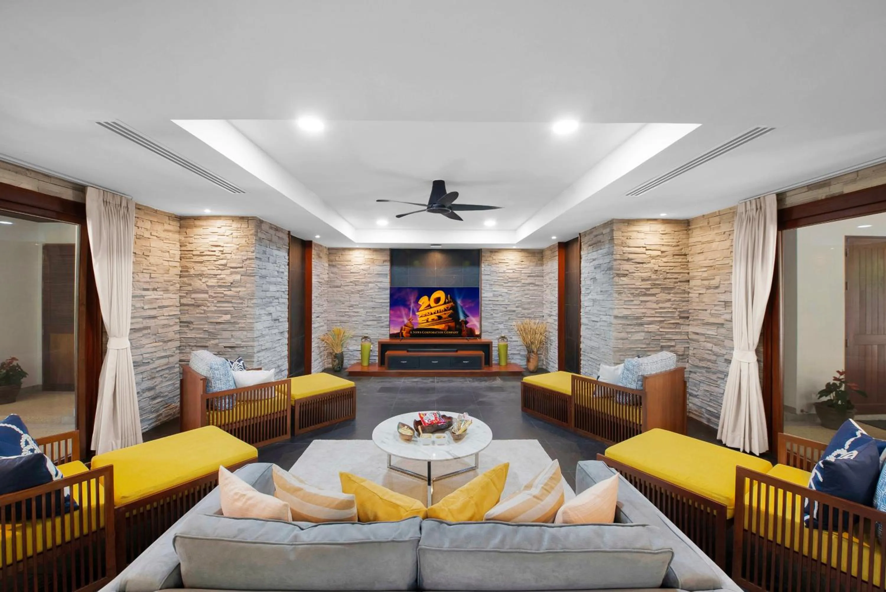 Communal lounge/ TV room in Villa Varya