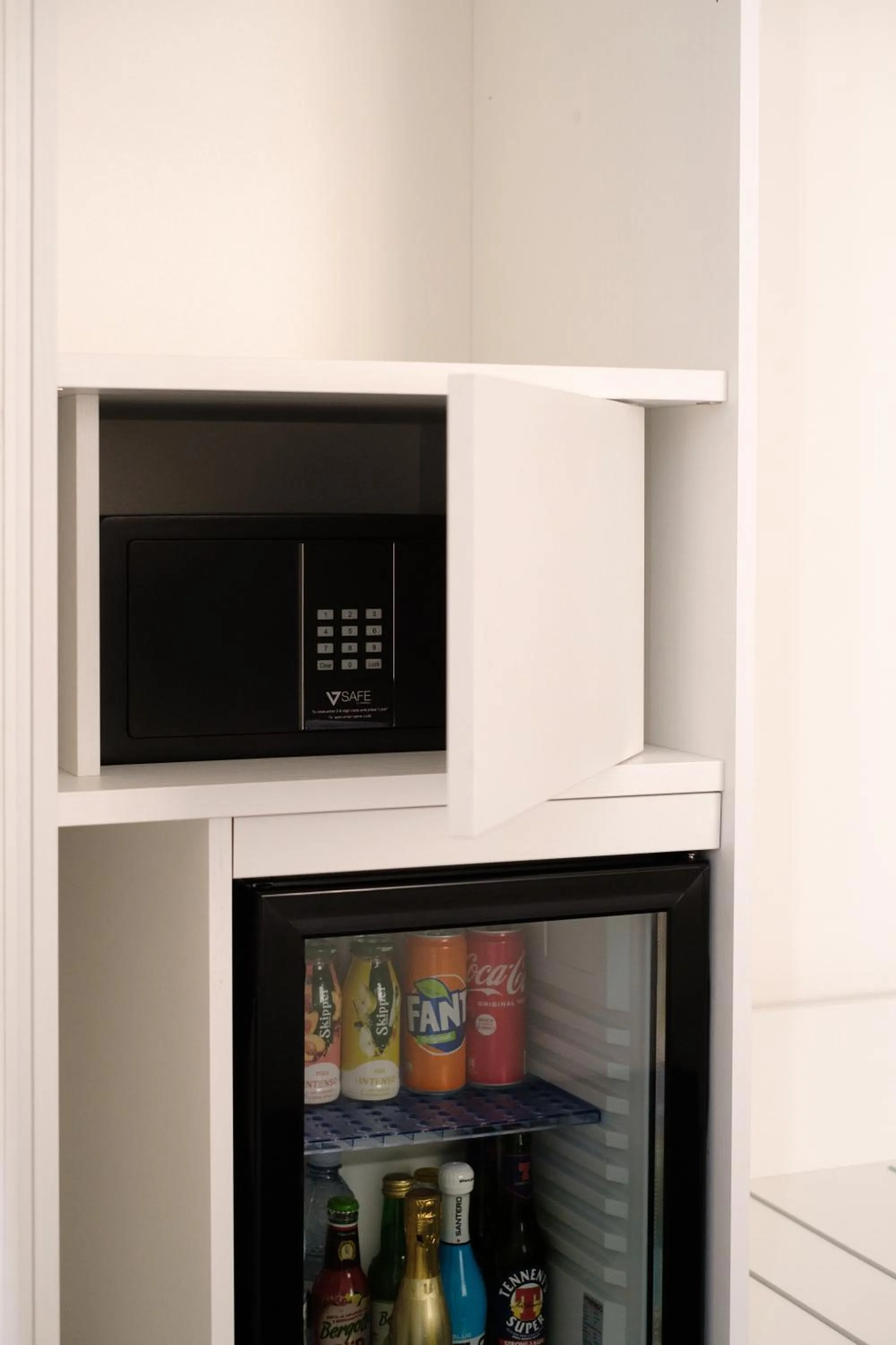 oven in Domea Superior Rooms Bed and Breakfast