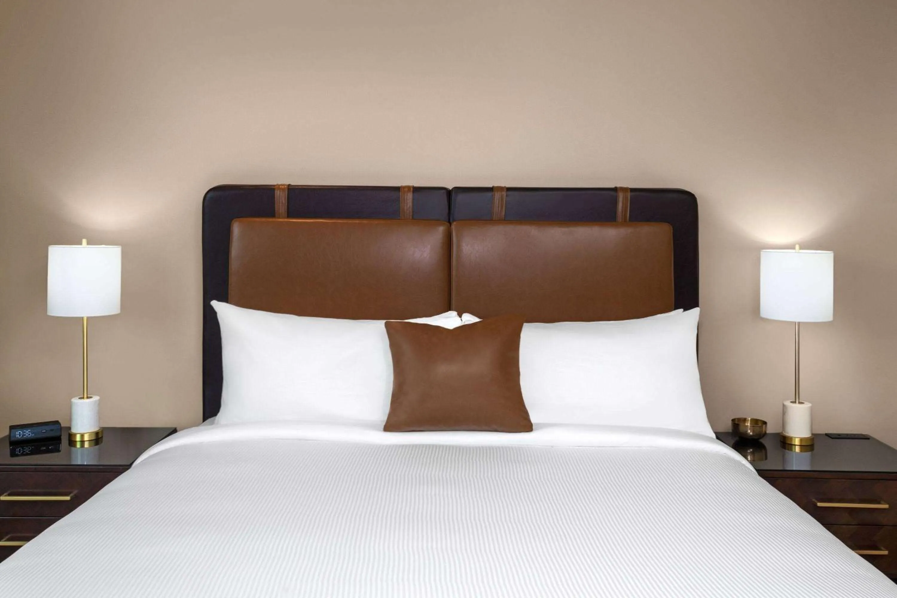 Photo of the whole room, Bed in Legacy Hotel, Trademark Collection by Wyndham