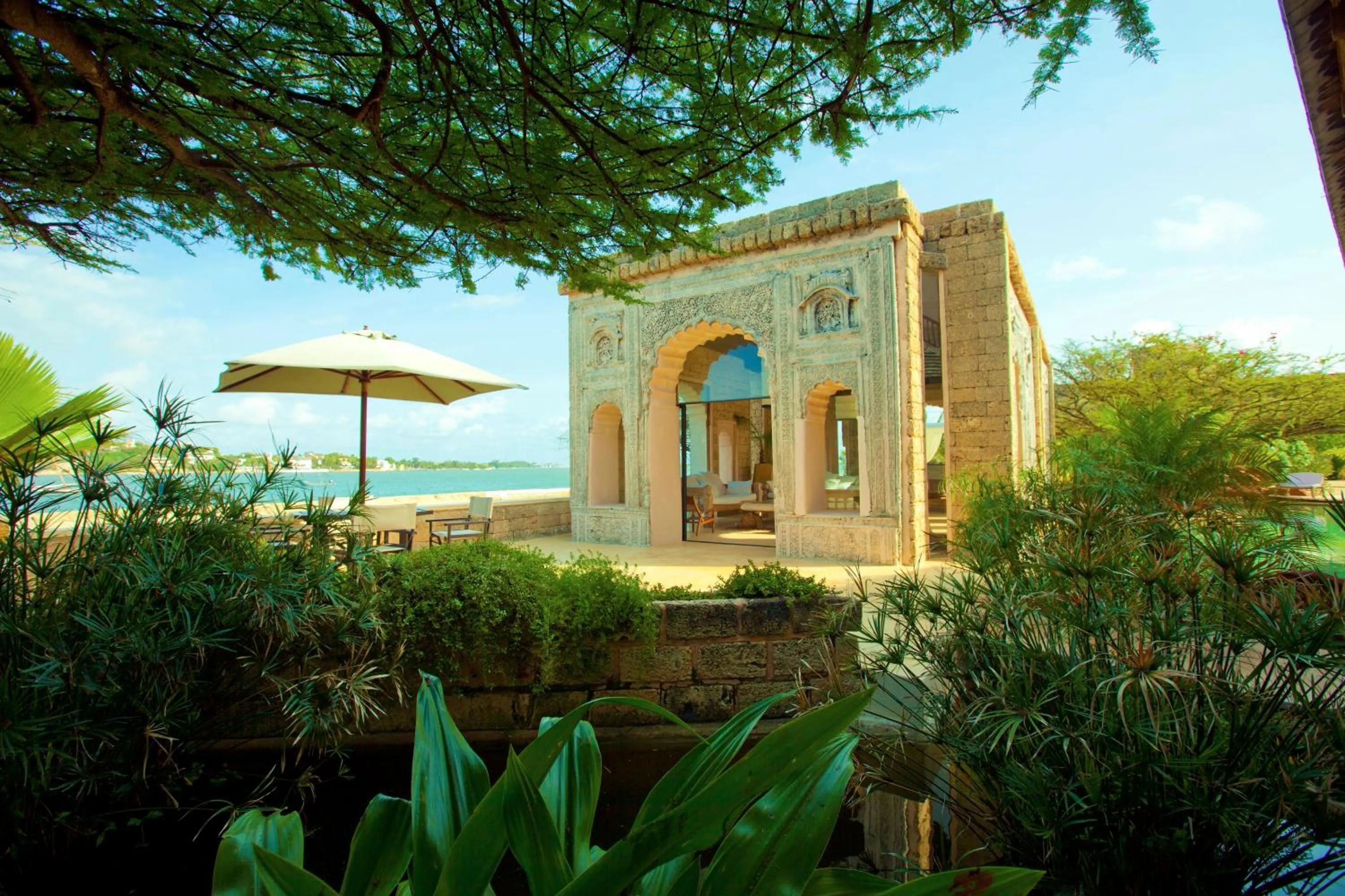 Garden in The Majlis Resort